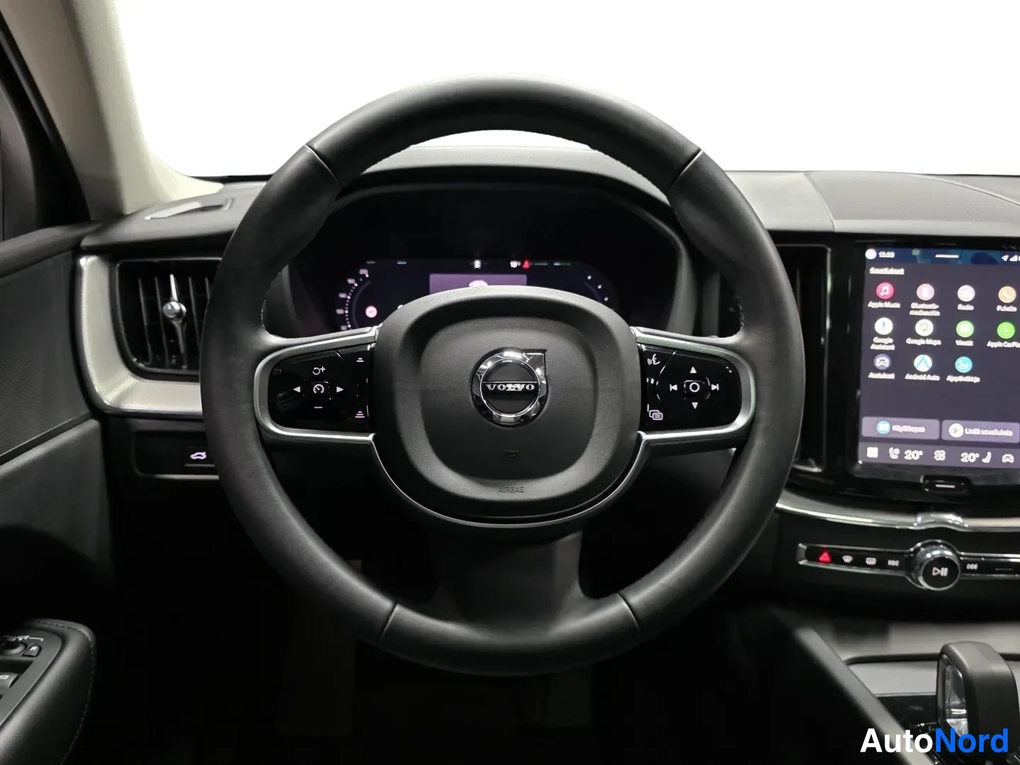 Sininen Volvo XC60 2025, kuva 11
