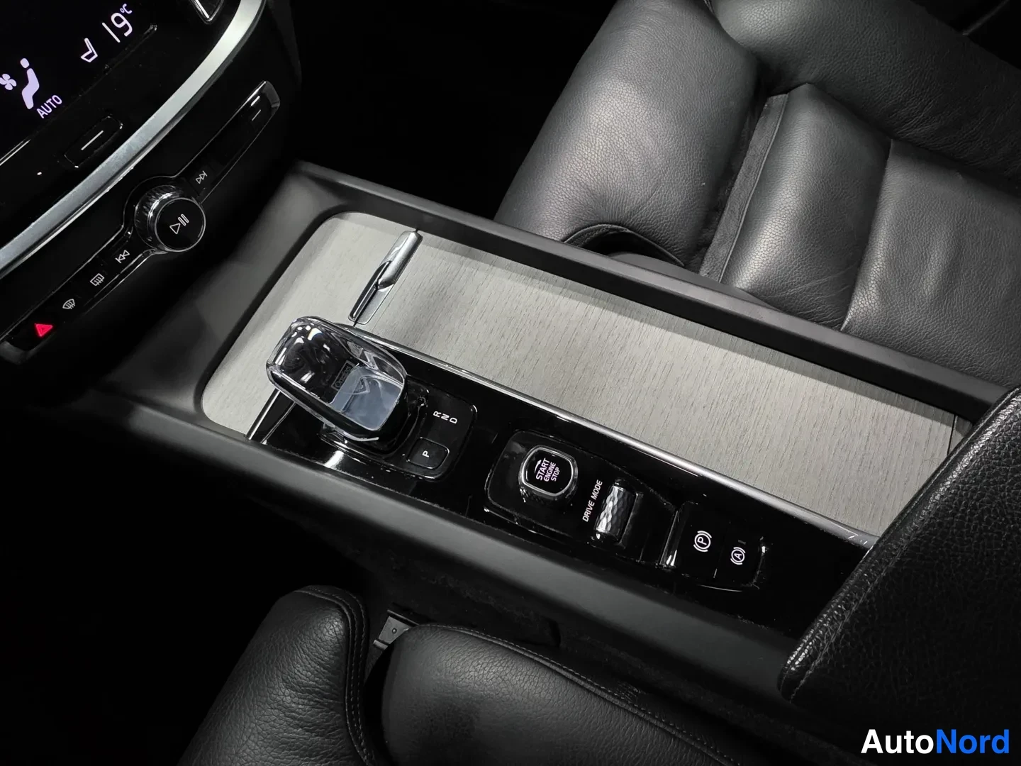 Black Volvo S60 2021, photo 15