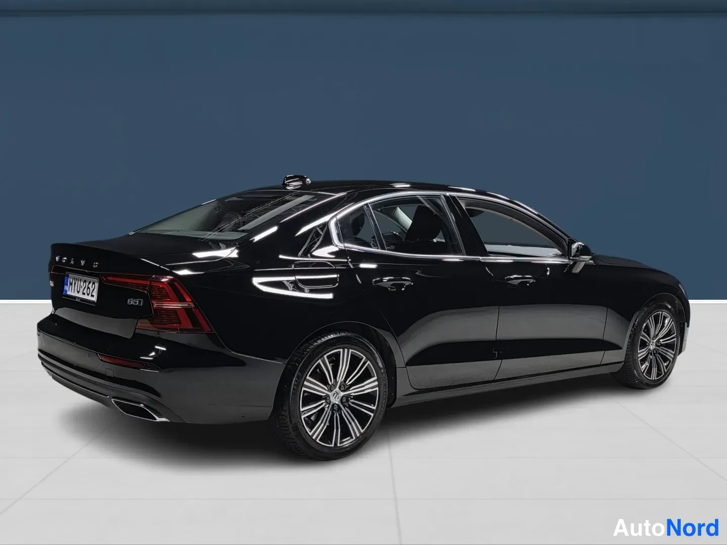 Black Volvo S60 2021, rear three-quarter, photo 4