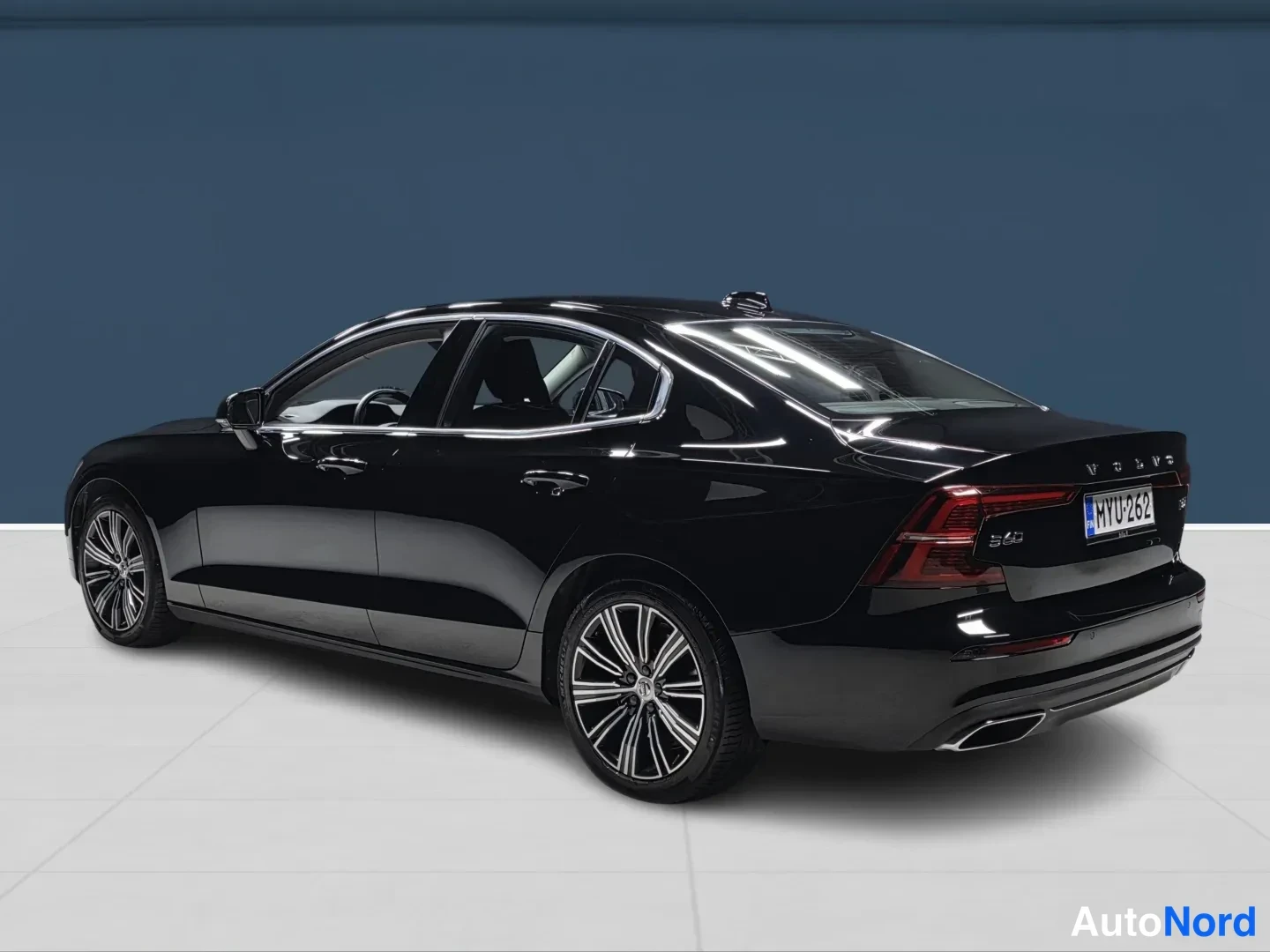 Black Volvo S60 2021, rear three-quarter, photo 5