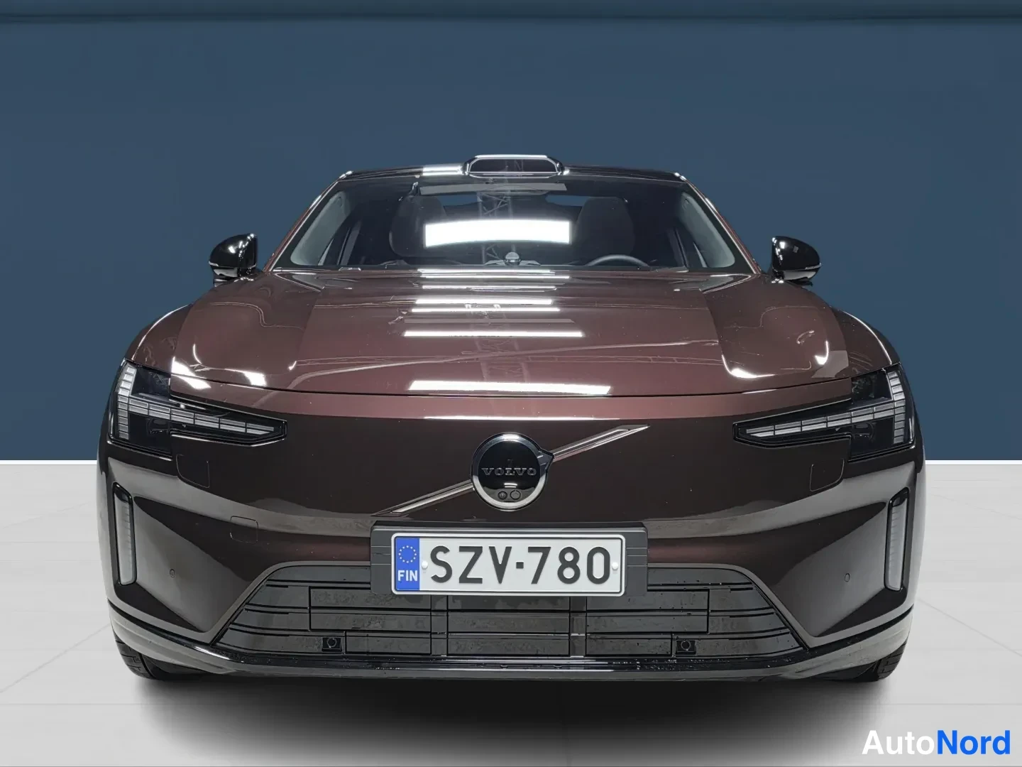 Punainen Volvo ES90 2026, edestä, kuva 2