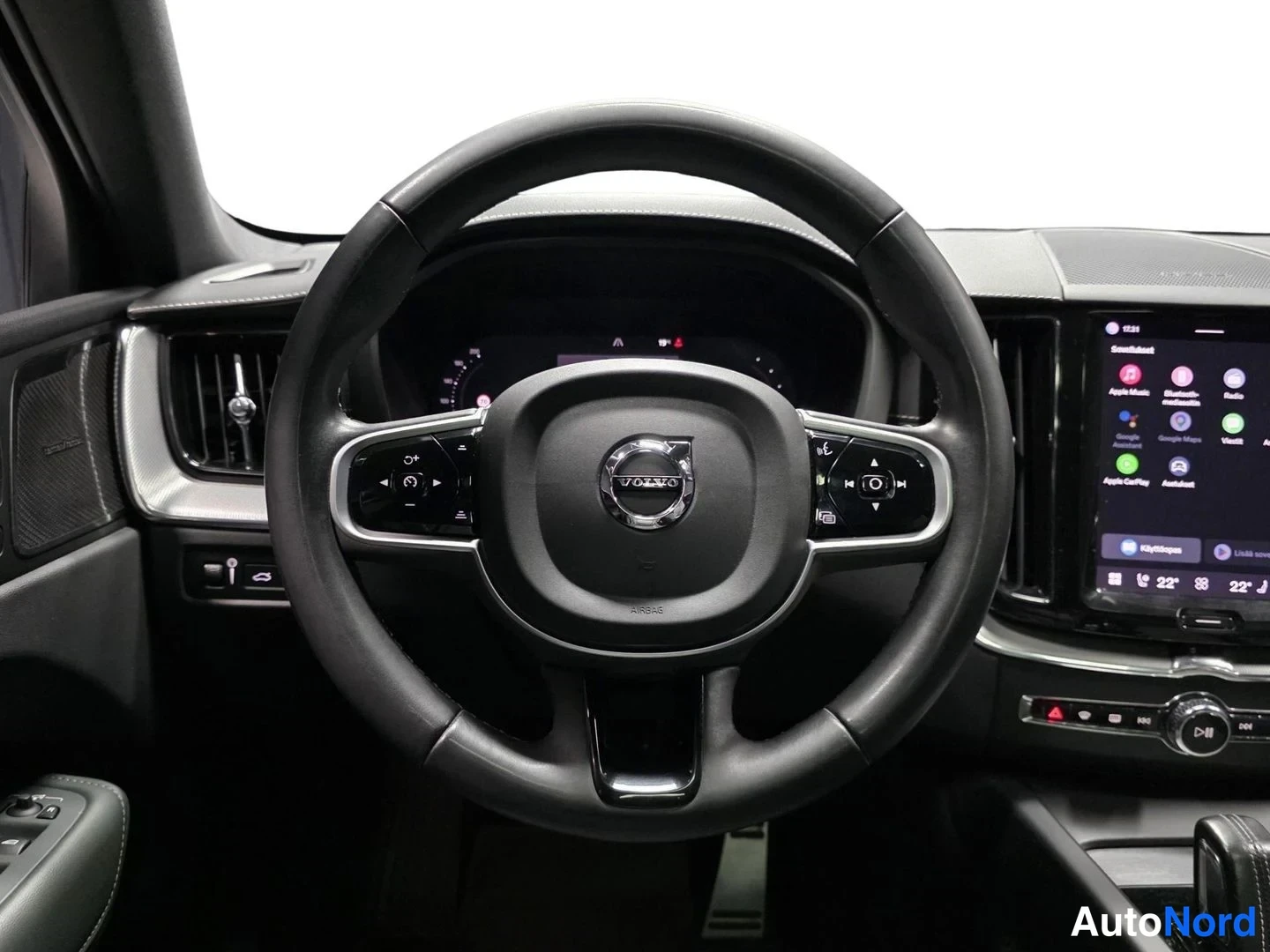 Musta Volvo XC60 2022, kuva 13