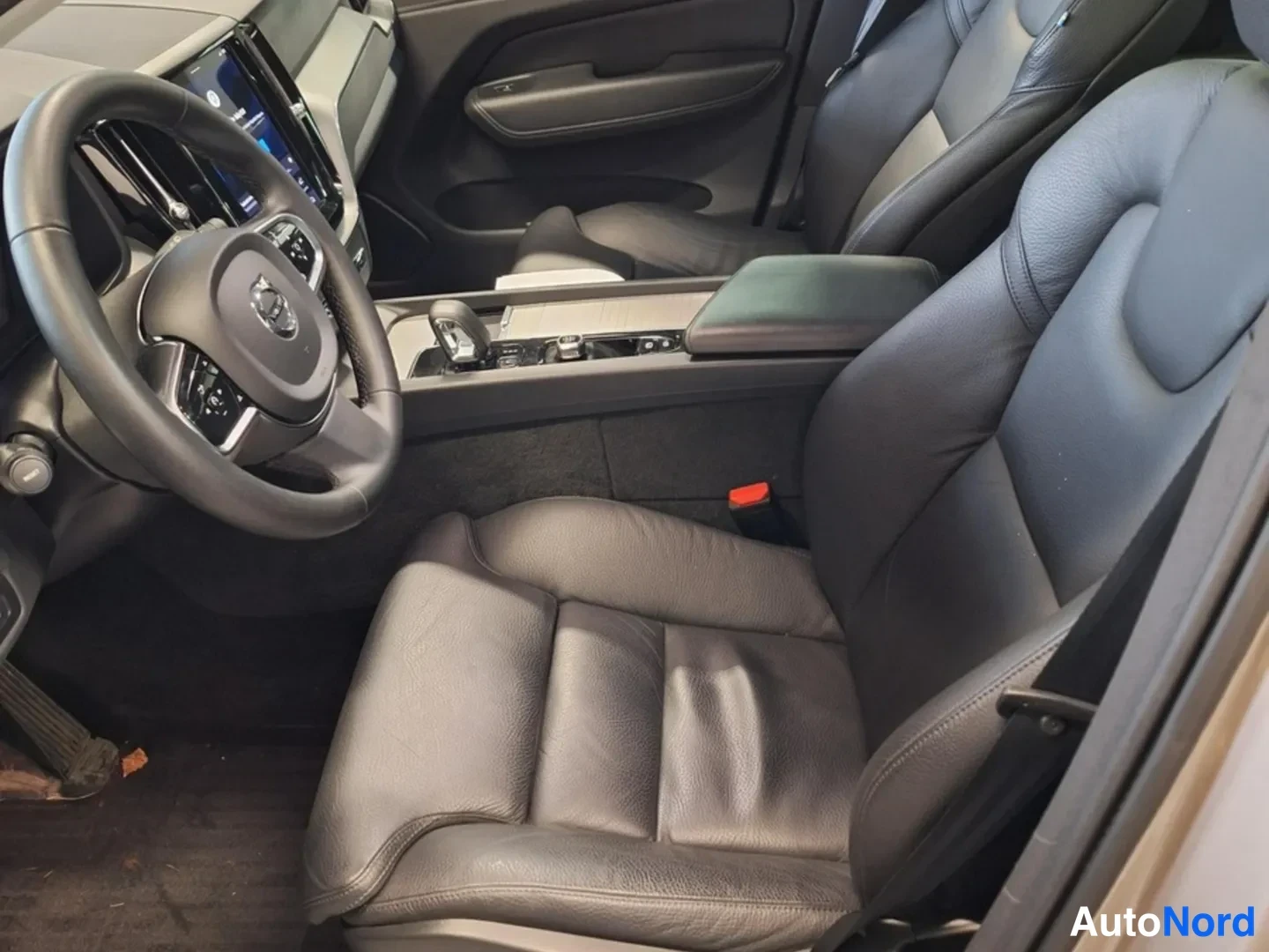 Brown Volvo XC60 2024, photo 5