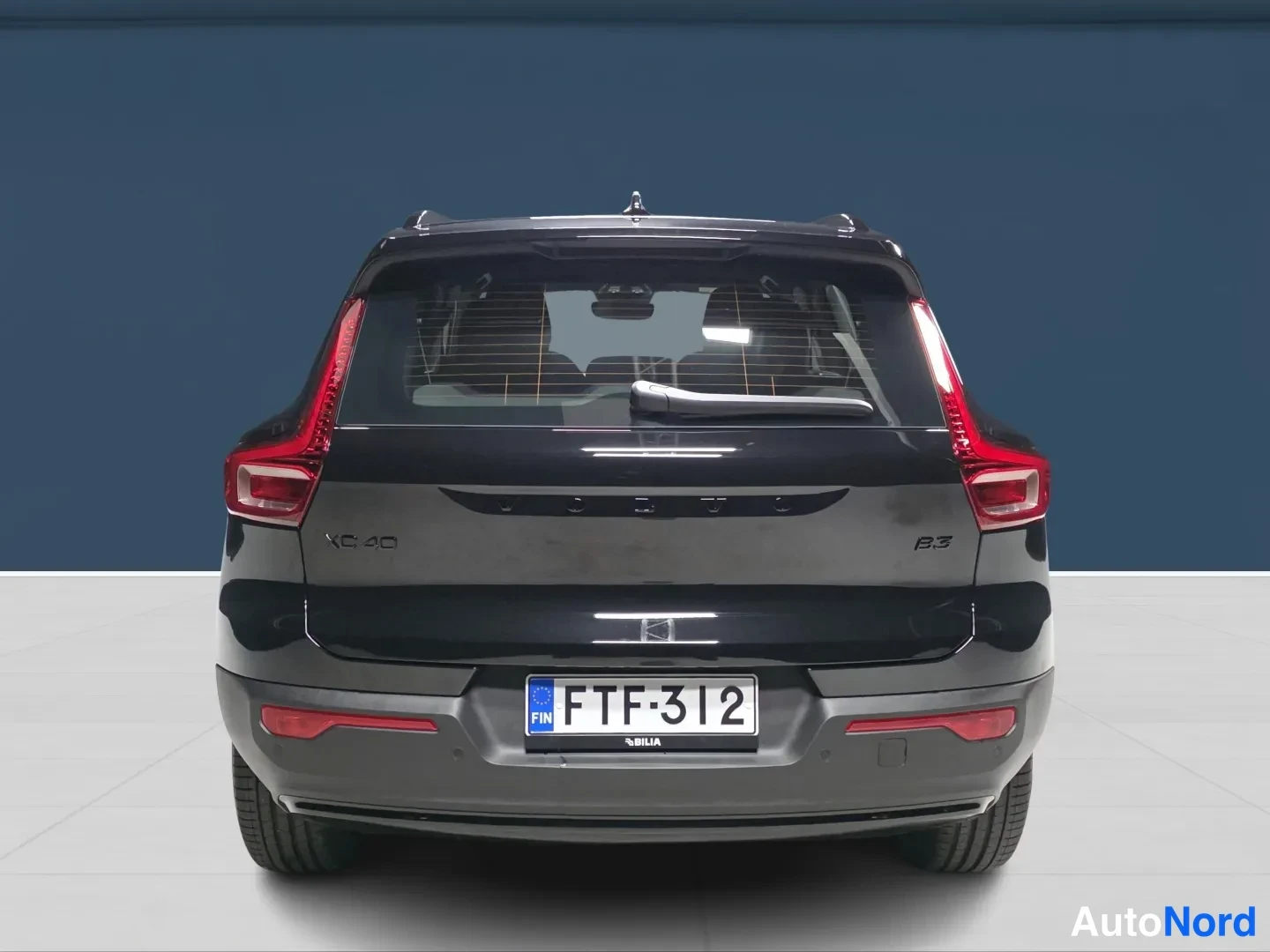 Musta Volvo XC40 2027, takaa, kuva 6