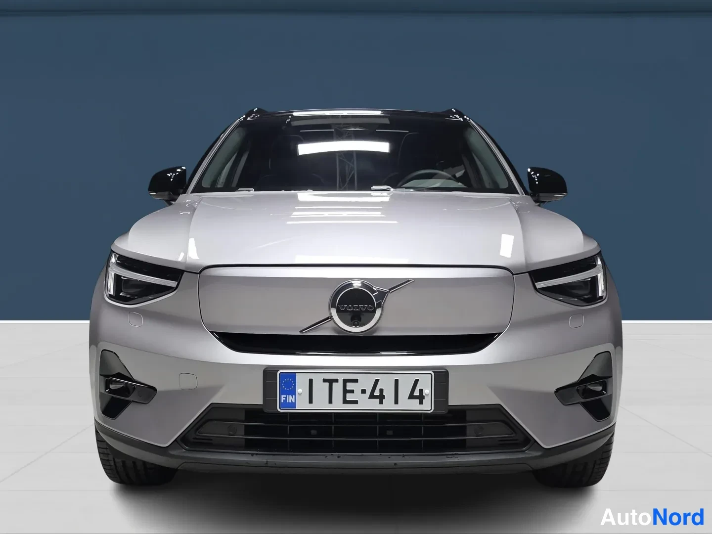 Hopea Volvo EX40 2027, edestä, kuva 3