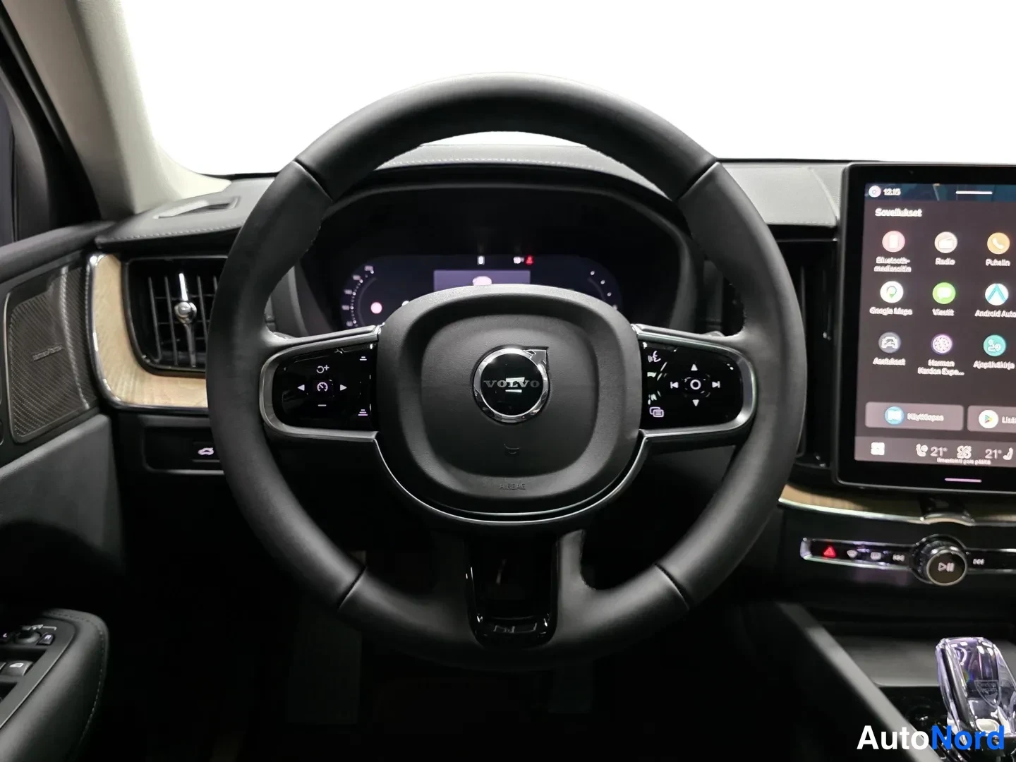 Vihreä Volvo XC60 2027, kuva 10