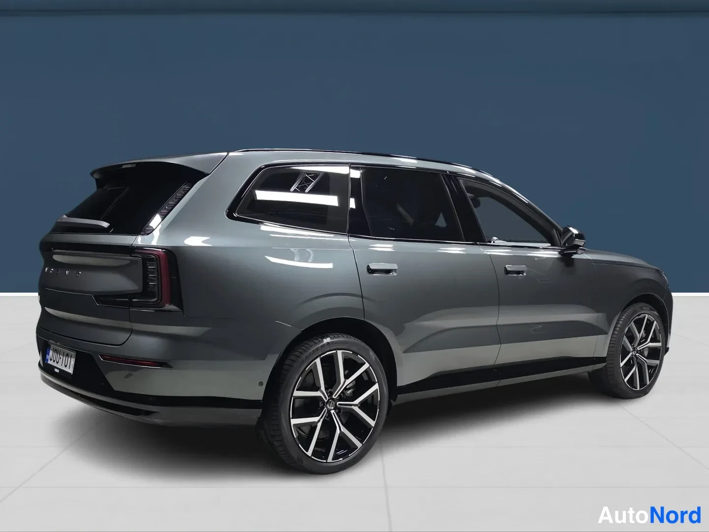 Vihreä Volvo EX90 2027, takaviisto, kuva 4