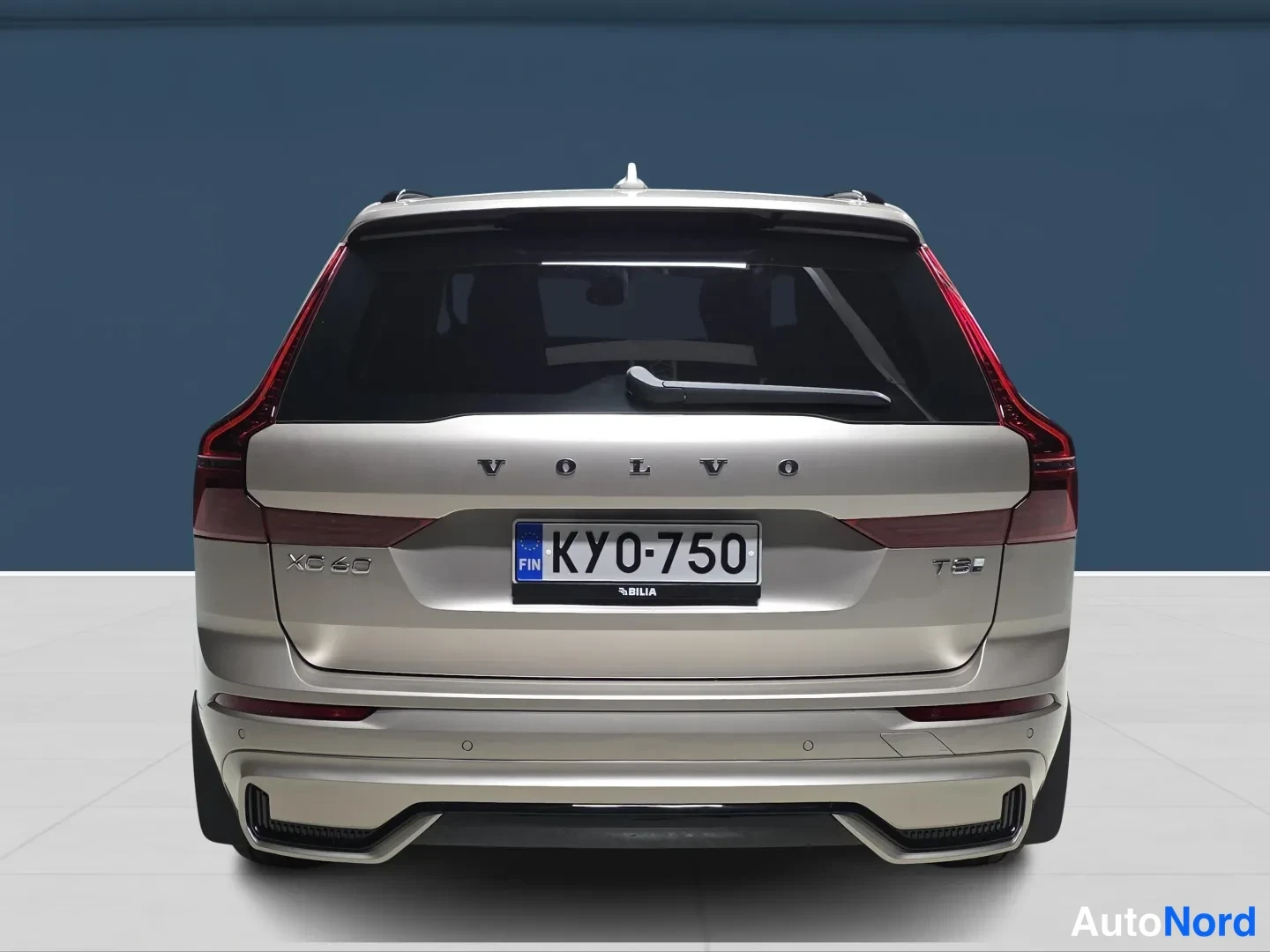 Musta Volvo XC60 2027, kuva 6