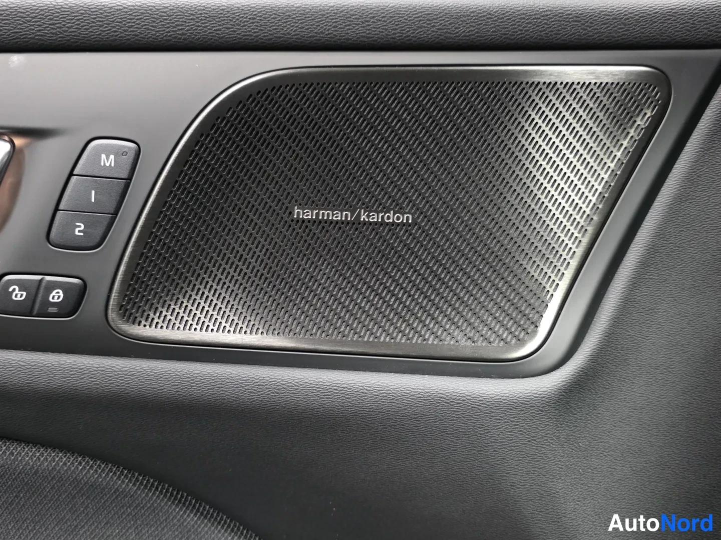 Grön Volvo V60 2026, bild 15