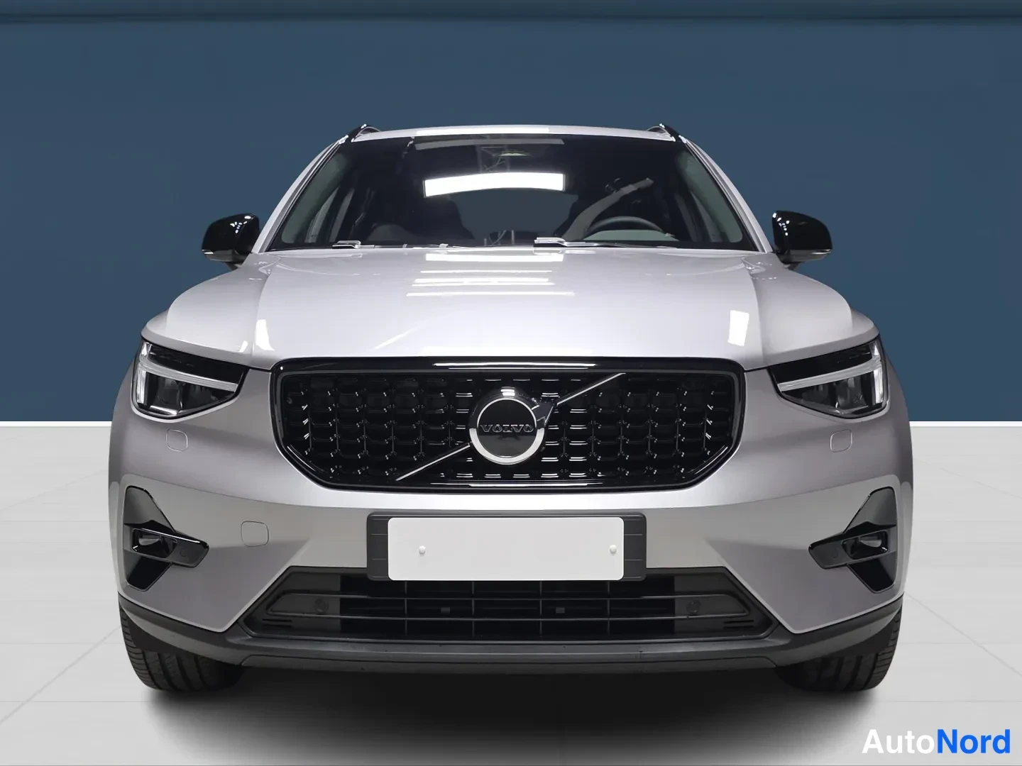 Hopea Volvo XC40 2027, edestä, kuva 6