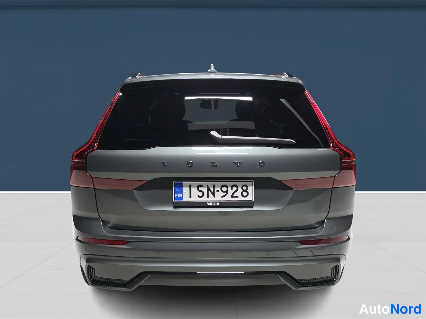 Vihreä Volvo XC60 2026, takaa, kuva 10