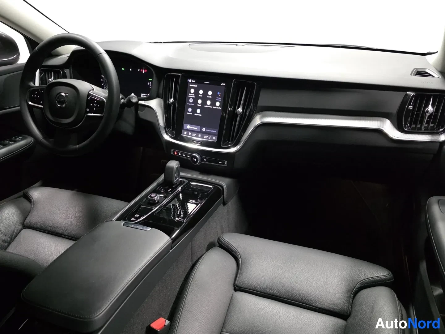 Grey Volvo V60 2024, photo 16