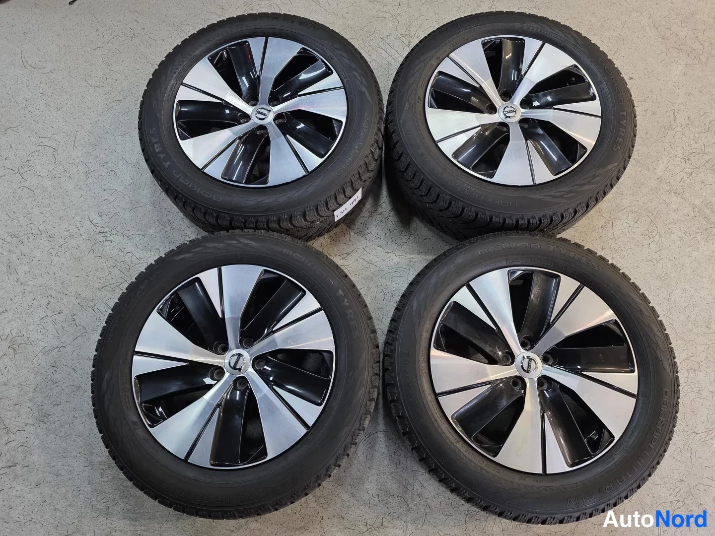 Black Volvo XC40 2021, photo 18