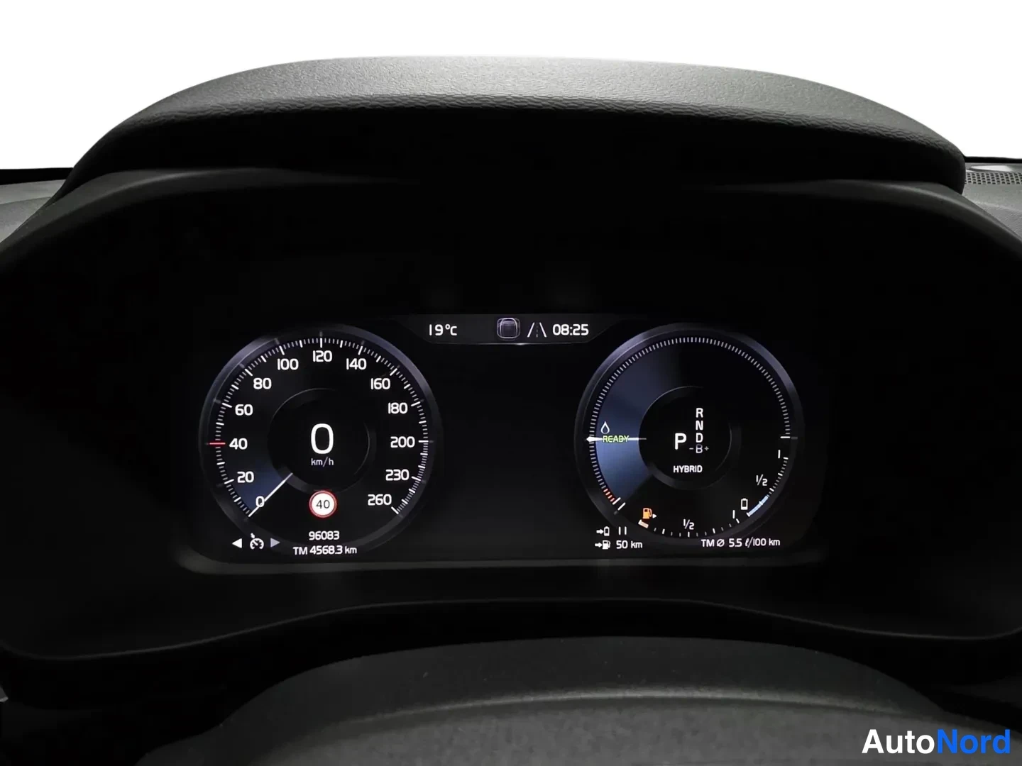 Black Volvo XC40 2021, detail, photo 8