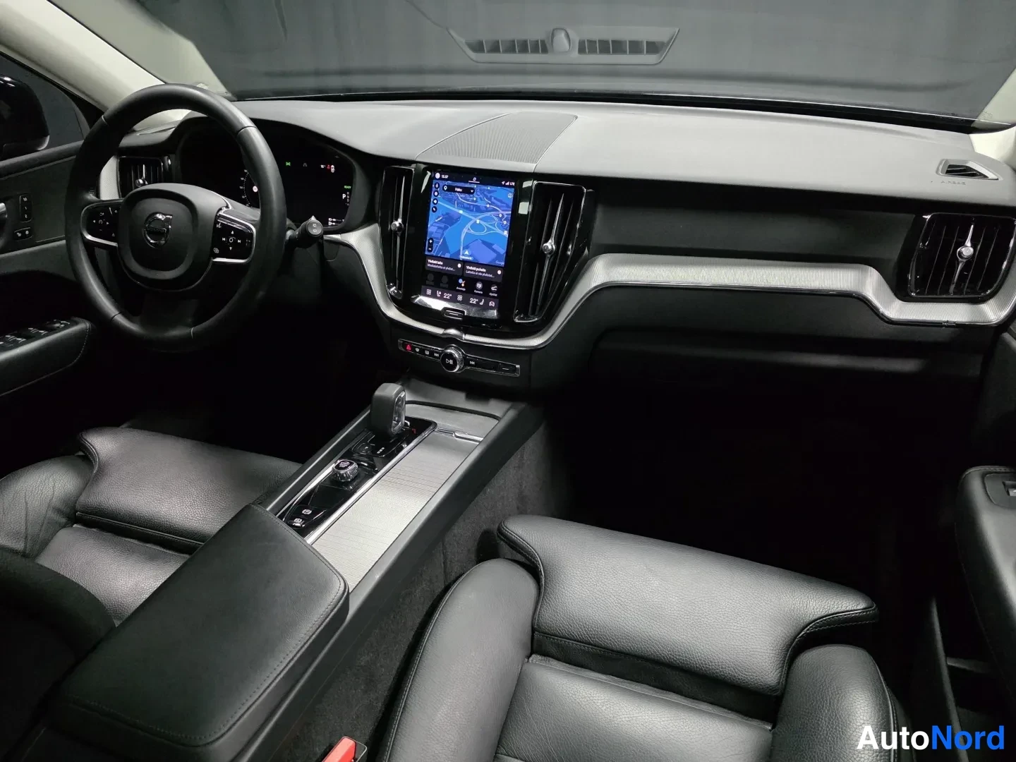 Black Volvo XC60 2023, photo 17
