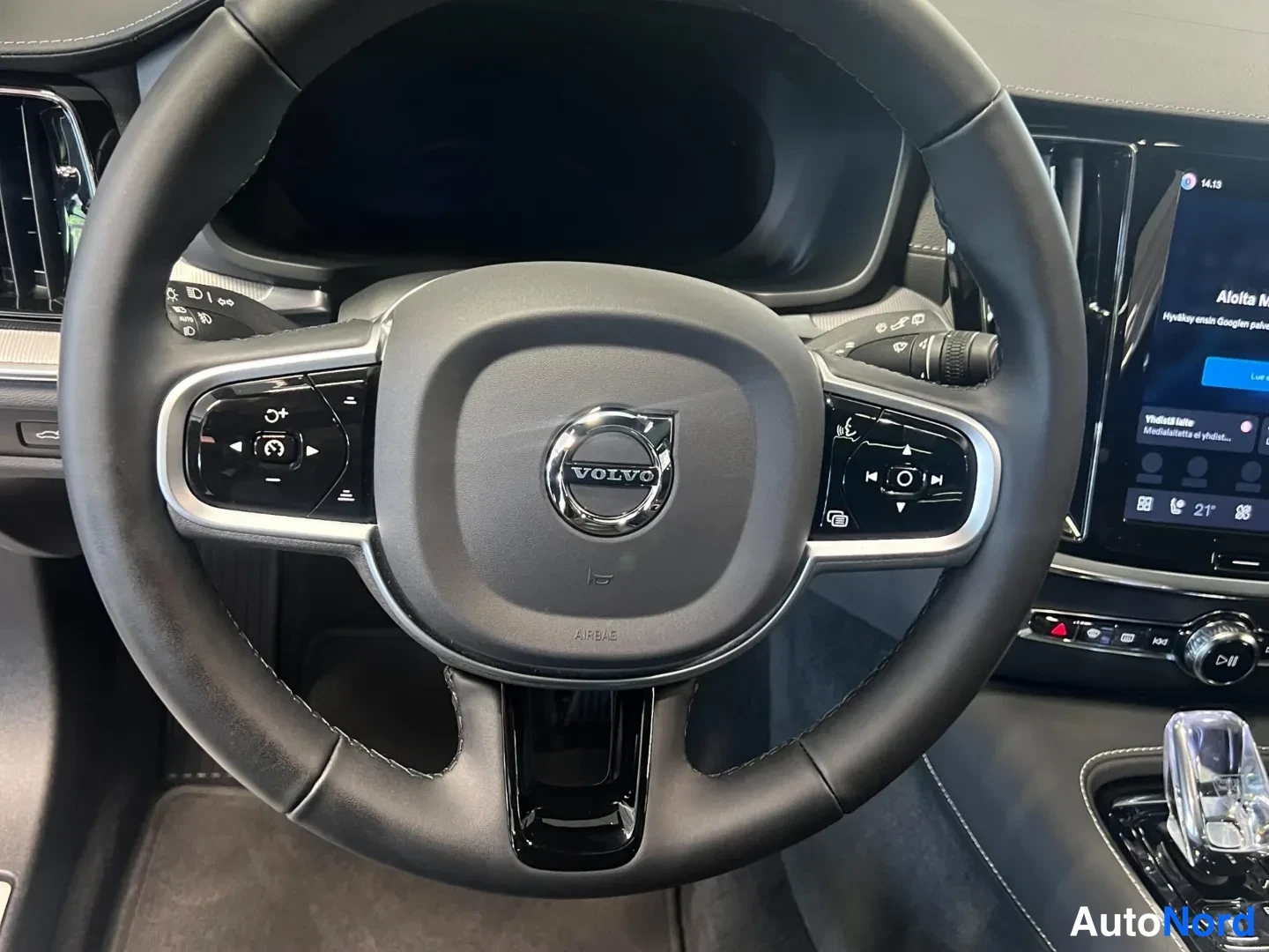 Harmaa Volvo V60 2026, kuva 14