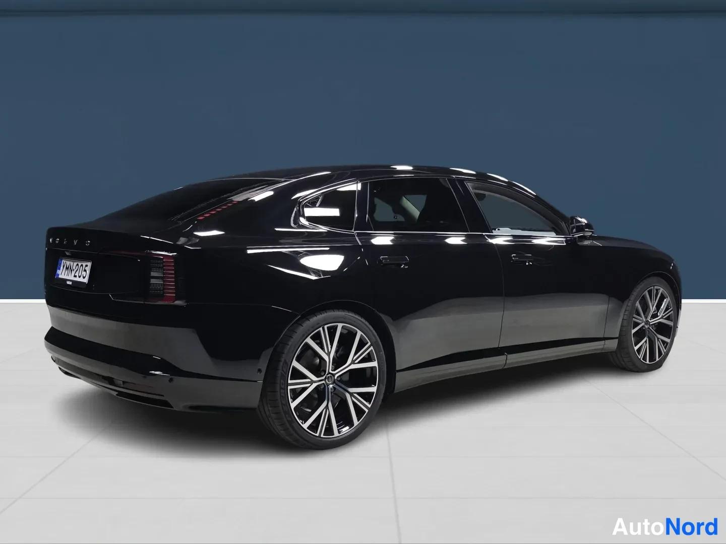 Musta Volvo ES90 2026, takaviisto, kuva 4