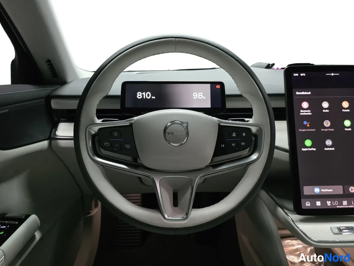 Punainen Volvo ES90 2026, kuva 12