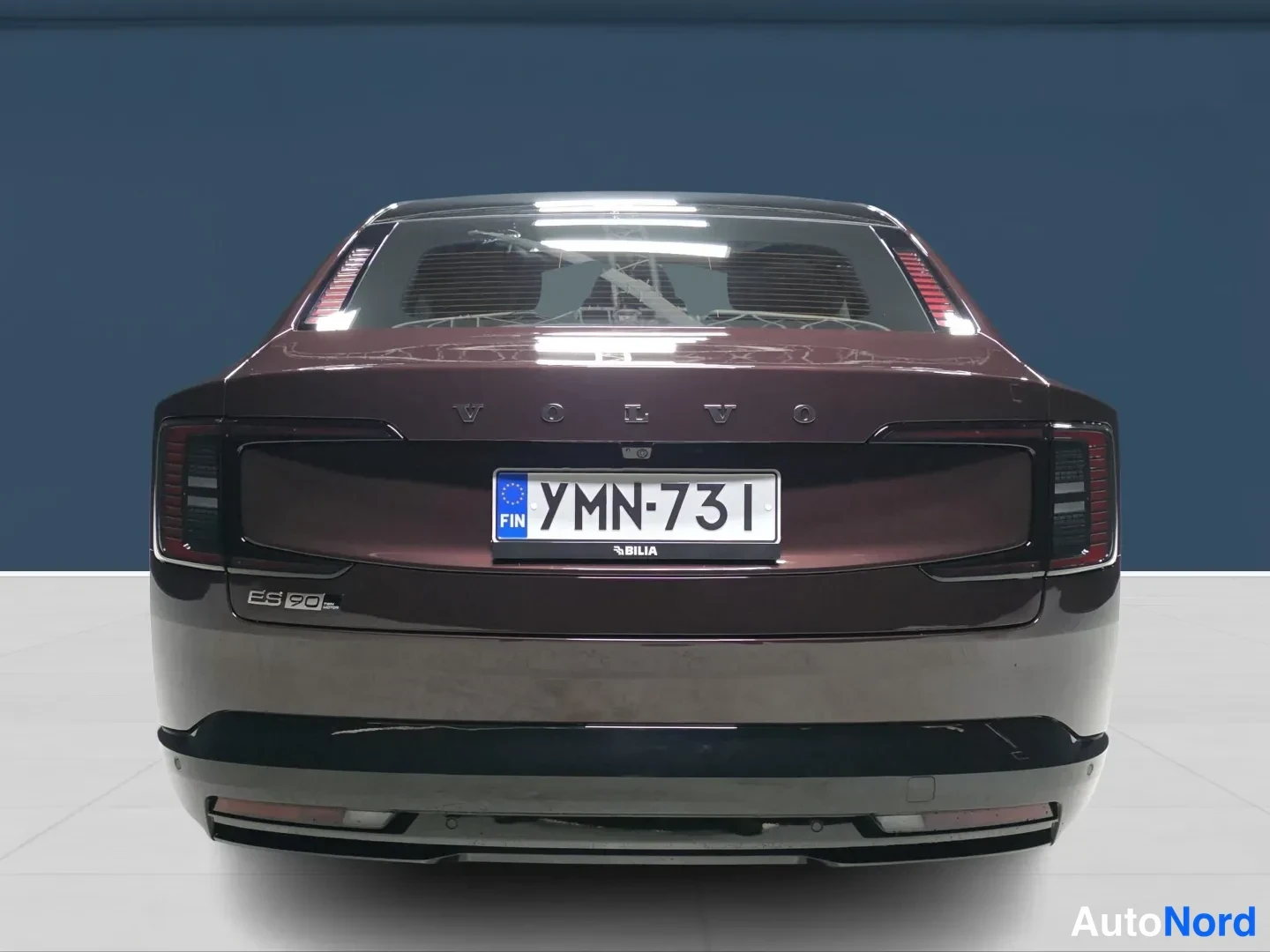 Punainen Volvo ES90 2026, takaa, kuva 6