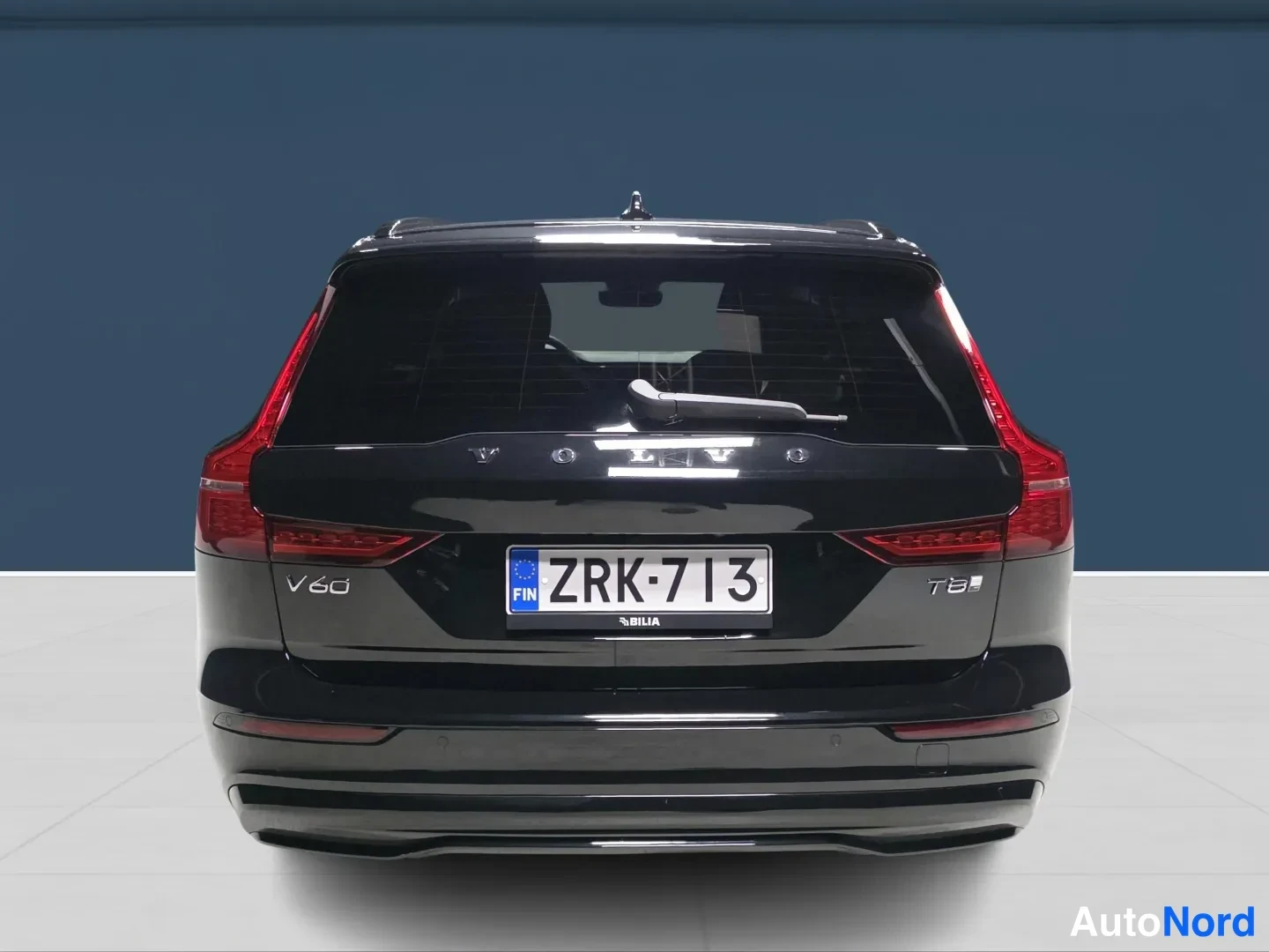 Black Volvo V60 2026, rear, photo 6