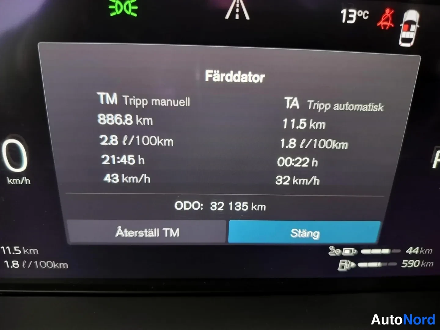Harmaa Volvo XC60 2024, kuva 7