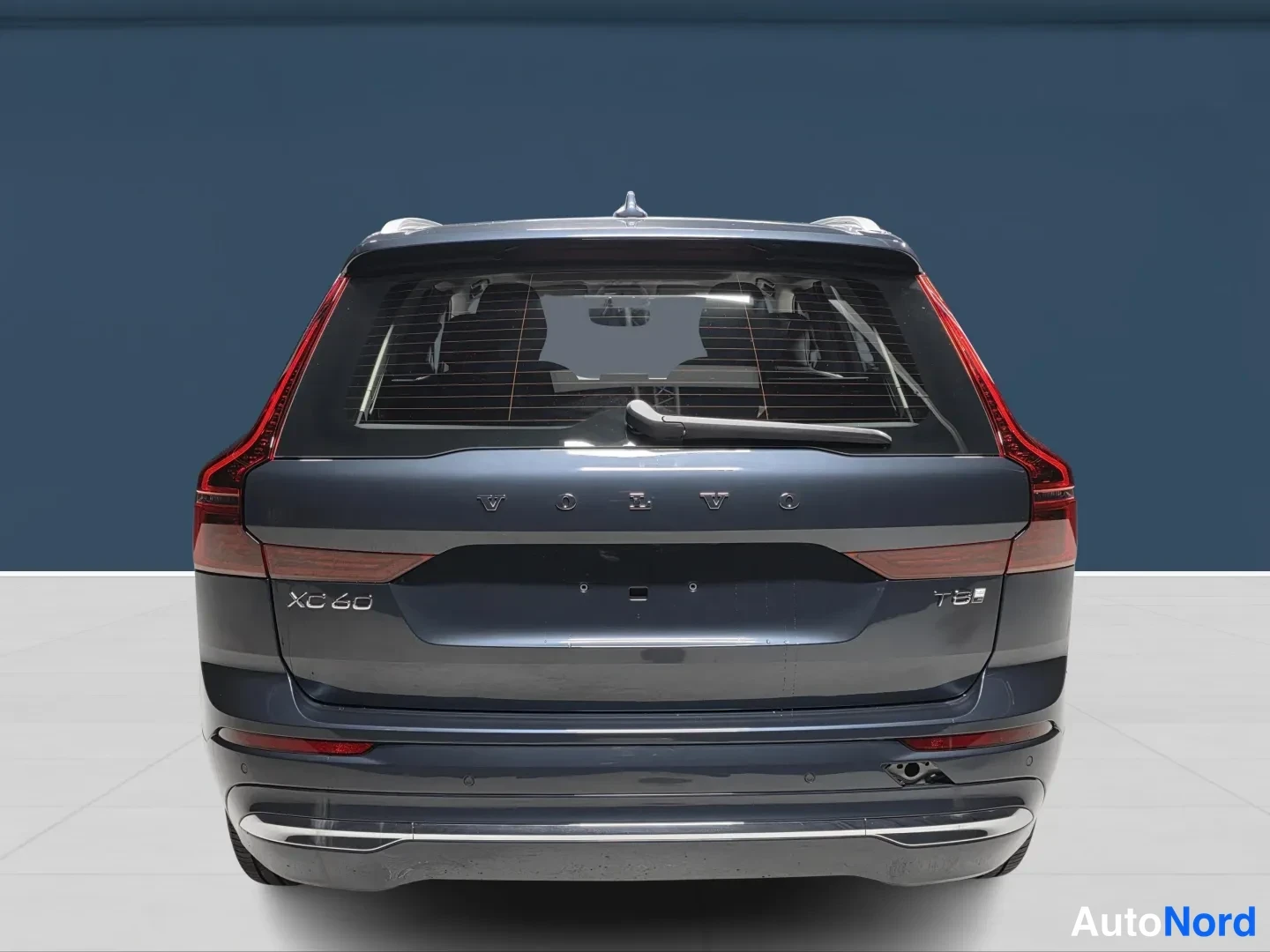 Blå Volvo XC60 2027, bild 17