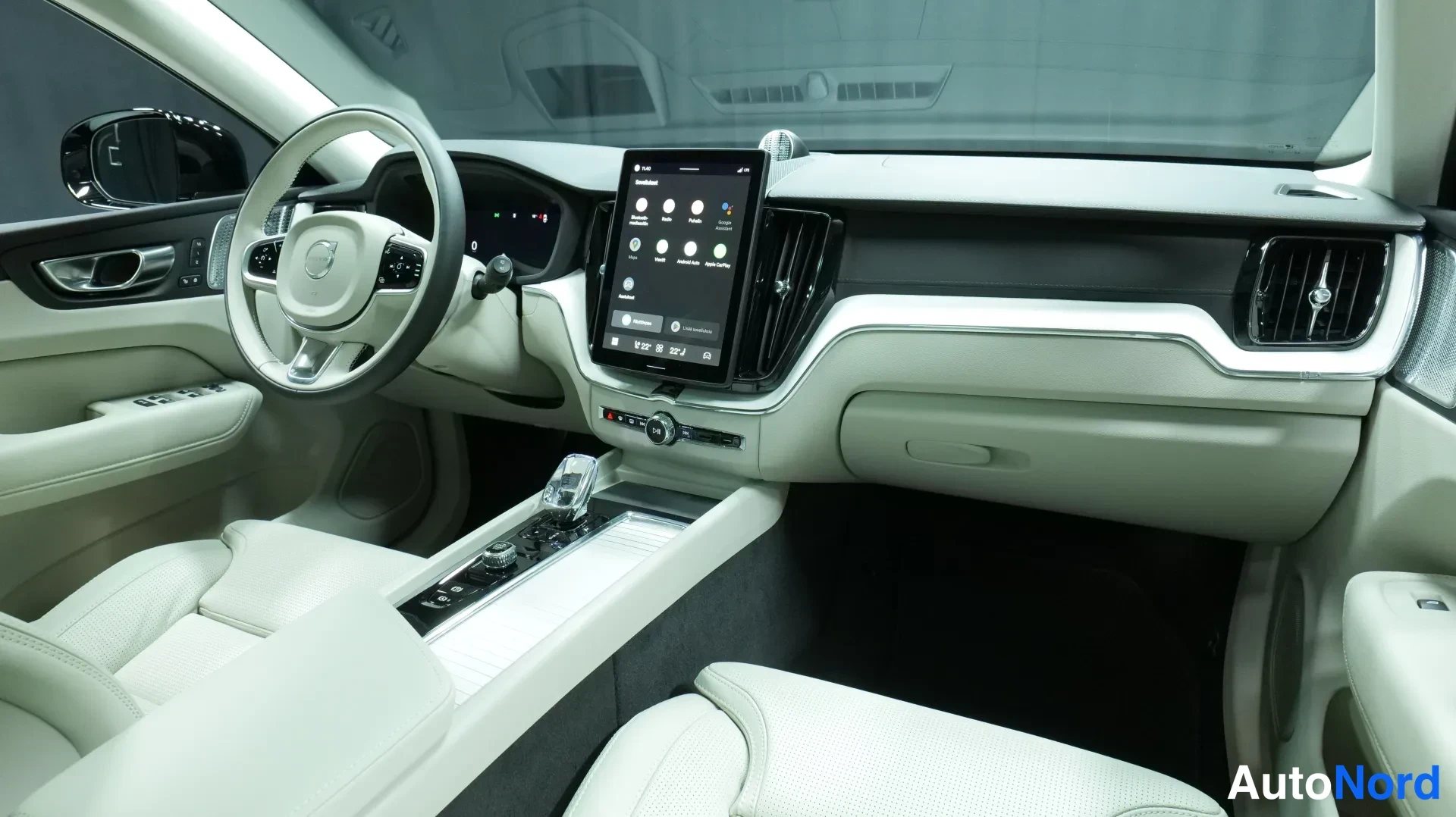 Punainen Volvo XC60 2026, yksityiskohta, kuva 5