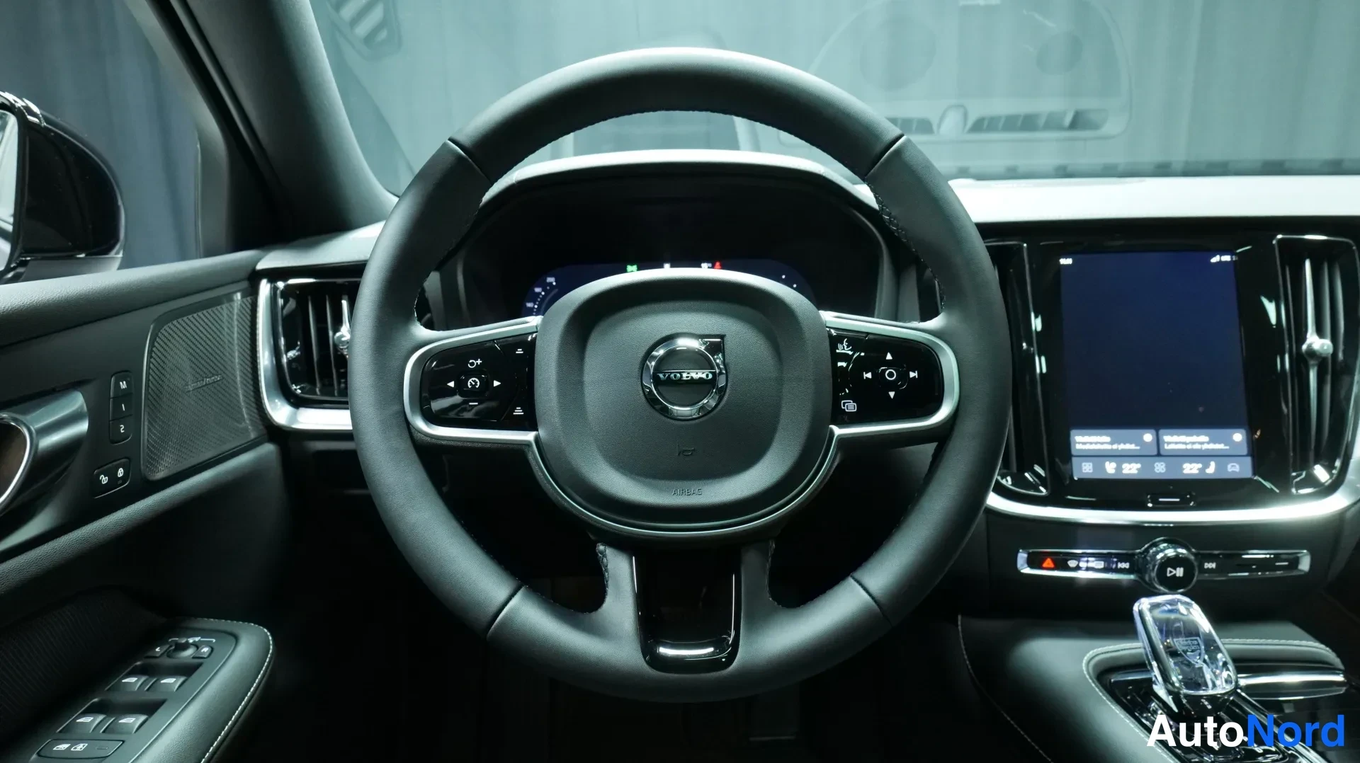 Harmaa Volvo V60 2026, kuva 10