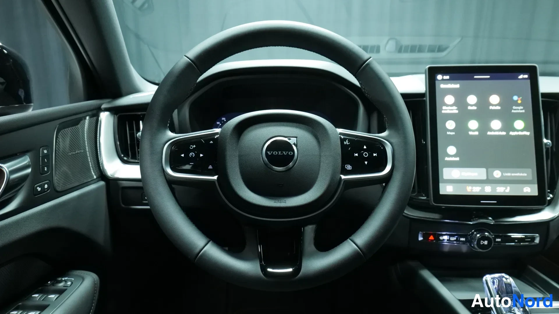 Musta Volvo XC60 2026, kuva 17