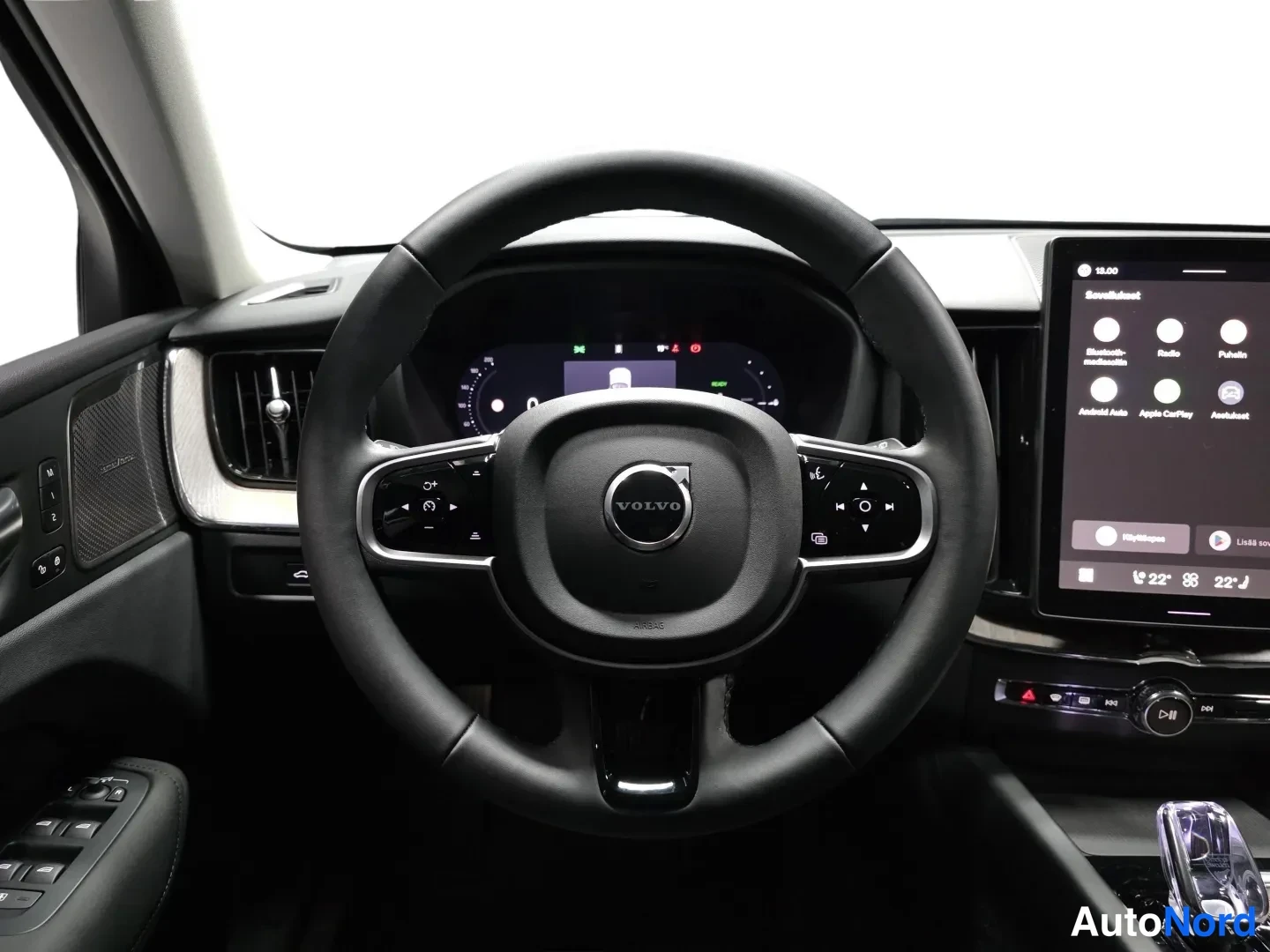 Vihreä Volvo XC60 2026, kuva 11