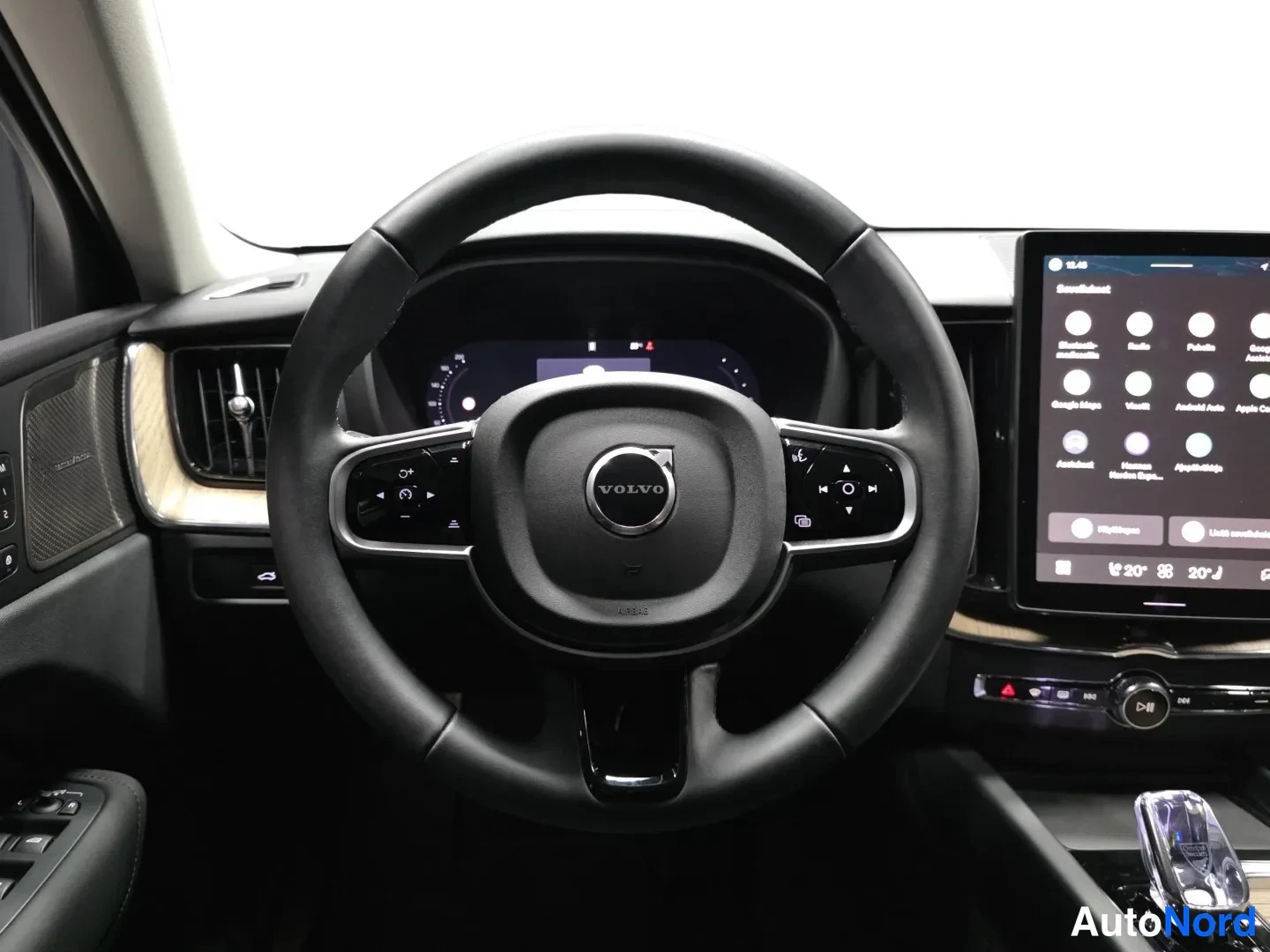 Ruskea Volvo XC60 2026, kuva 12