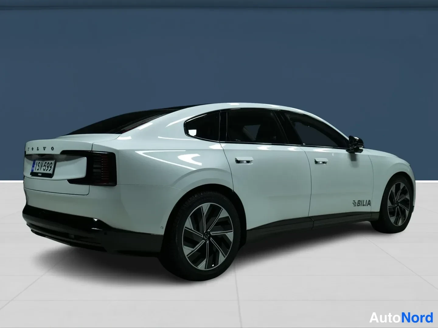 Valkoinen Volvo ES90 2026, takaviisto, kuva 4