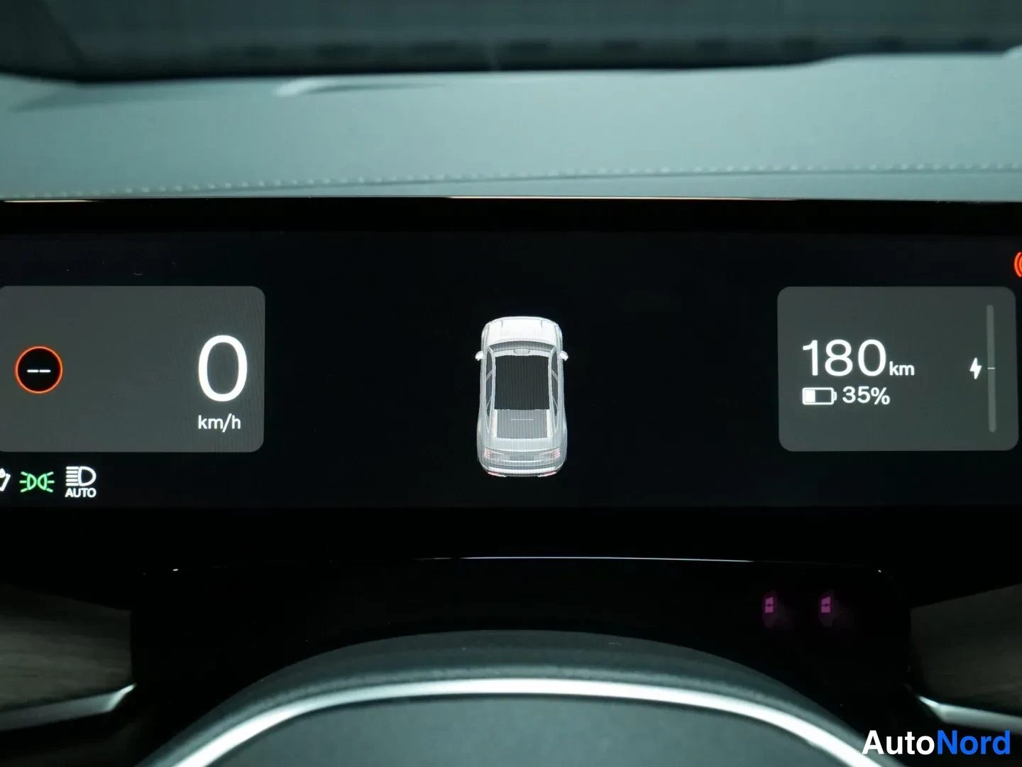 Valkoinen Volvo ES90 2026, kuva 5