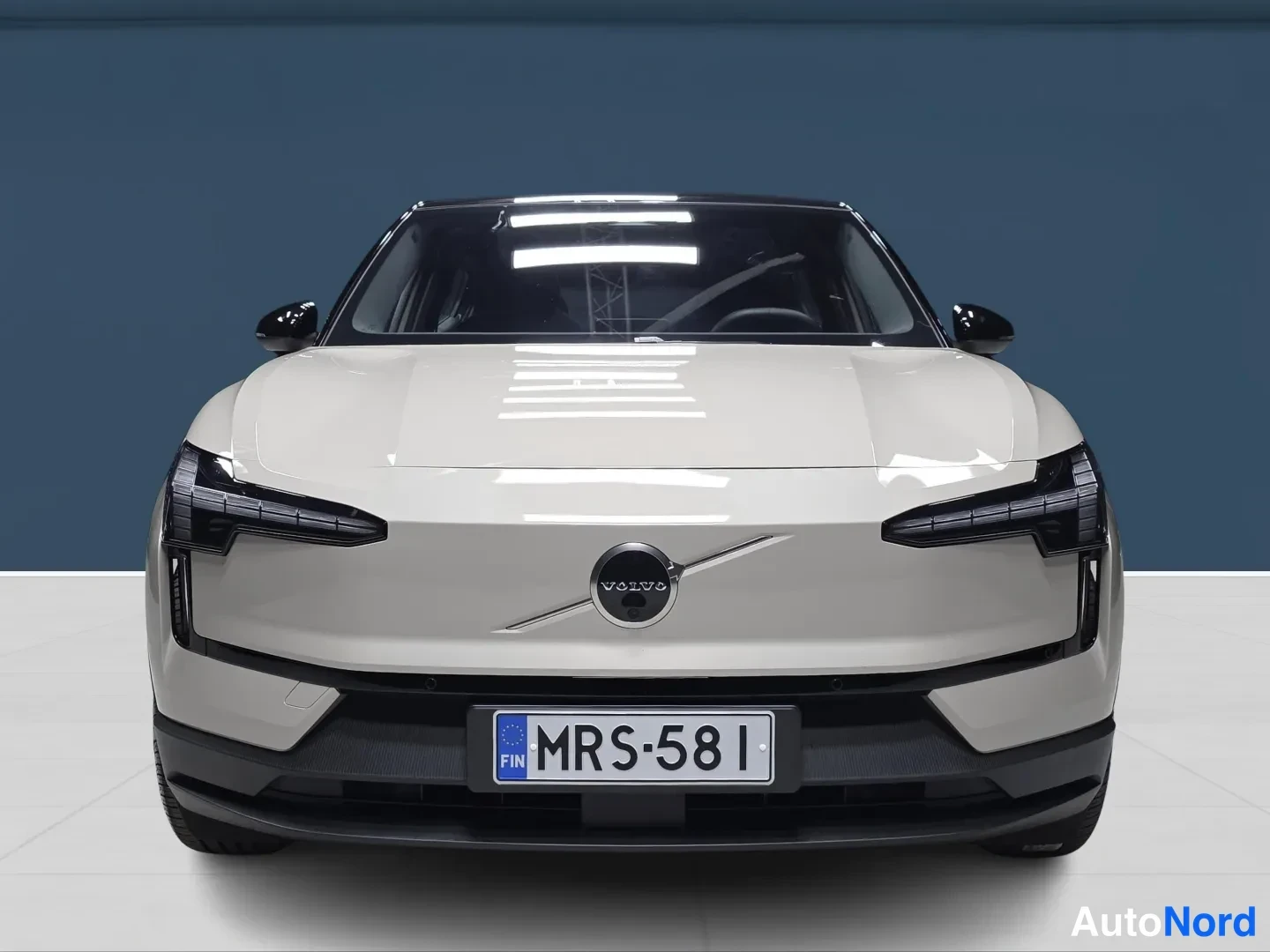 Beige Volvo EX30 2026, kuva 6