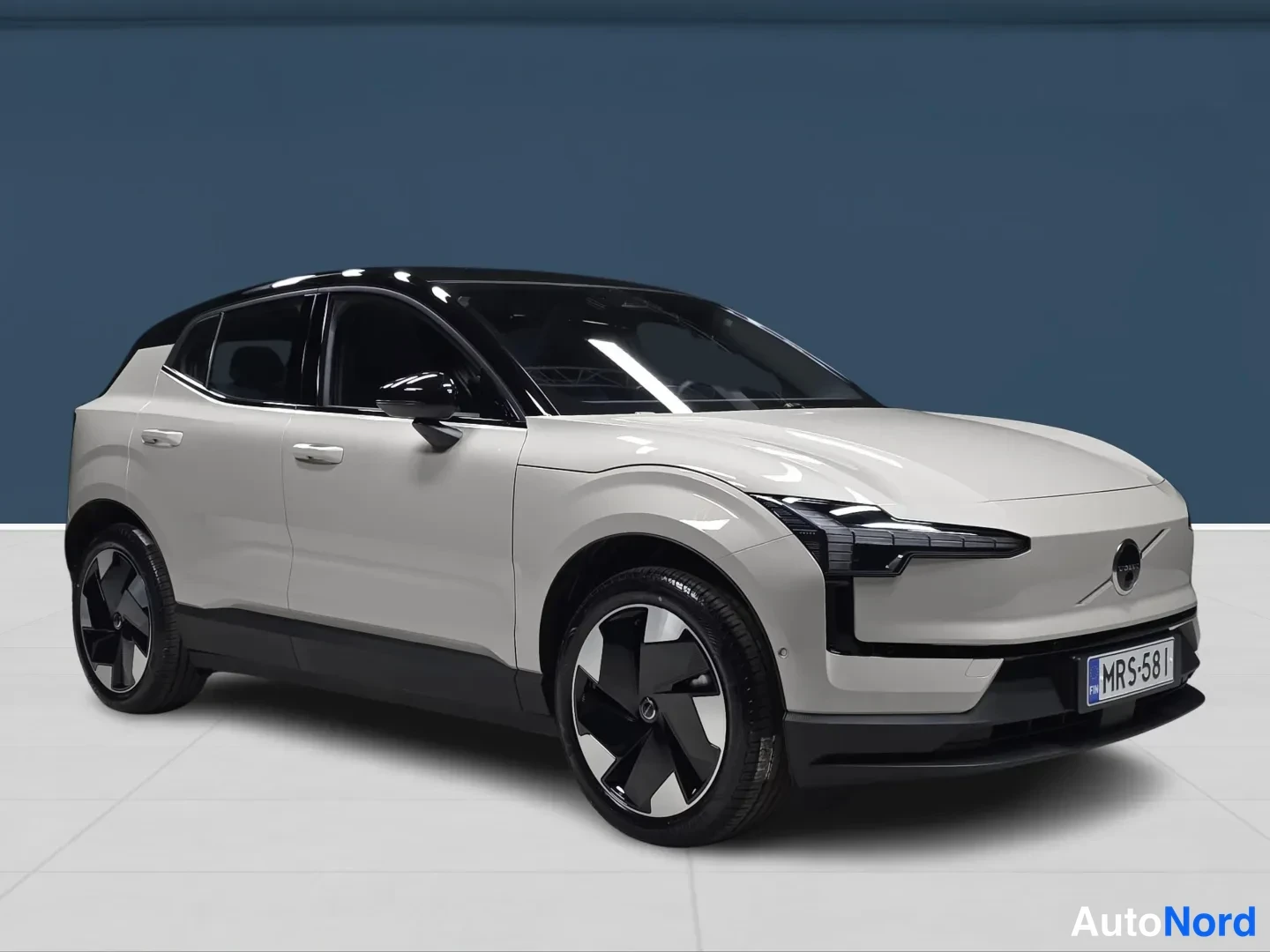 Beige Volvo EX30 2026, kuva 4