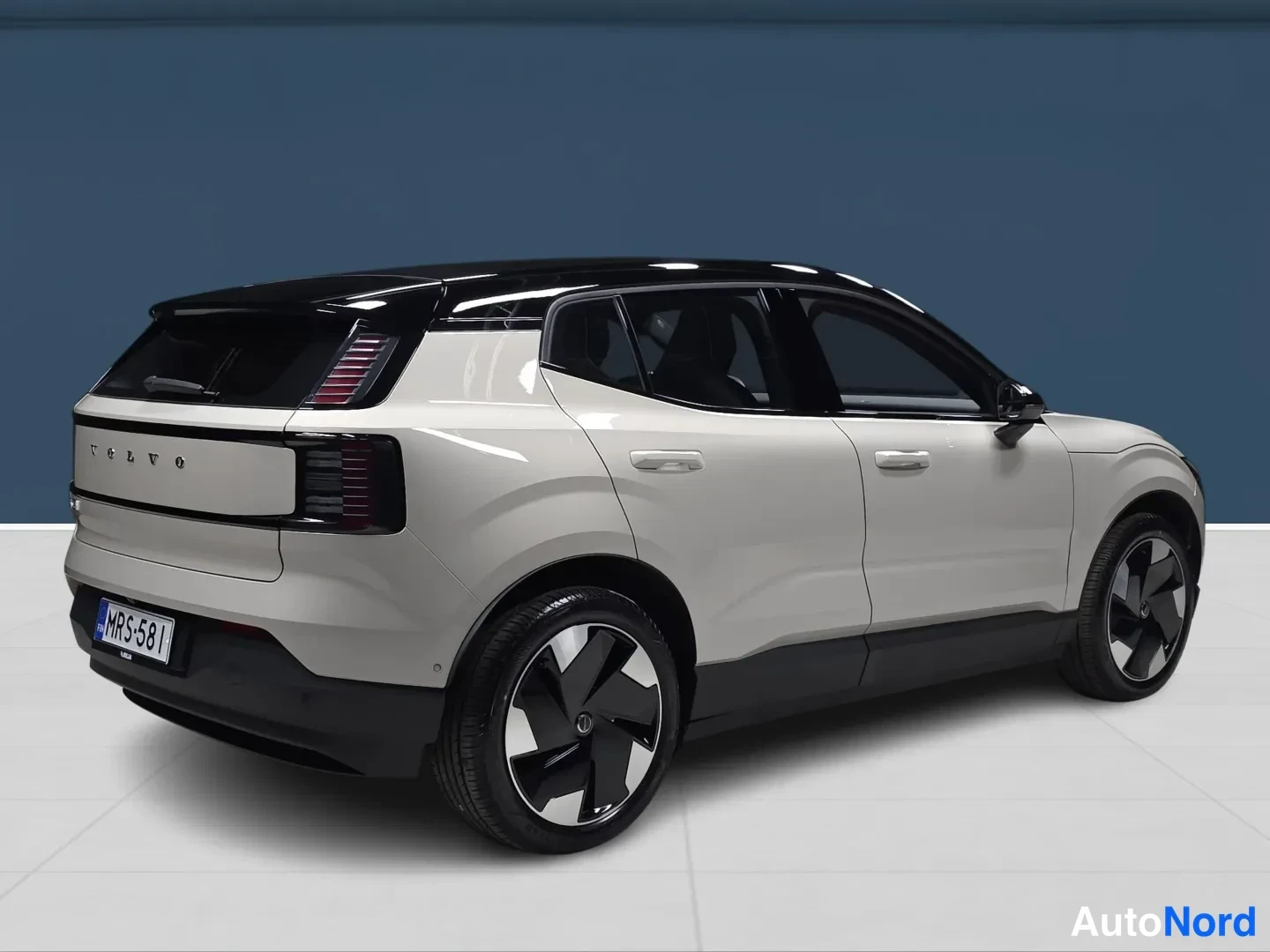 Beige Volvo EX30 2026, kuva 7
