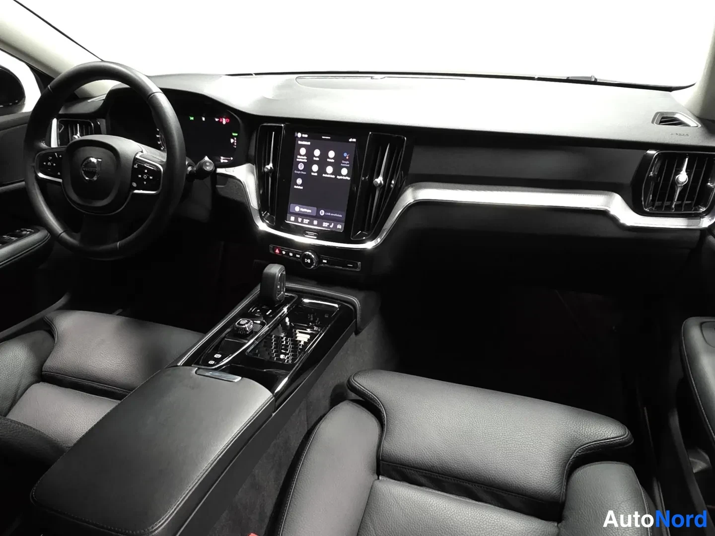 Brown Volvo V60 2024, photo 15