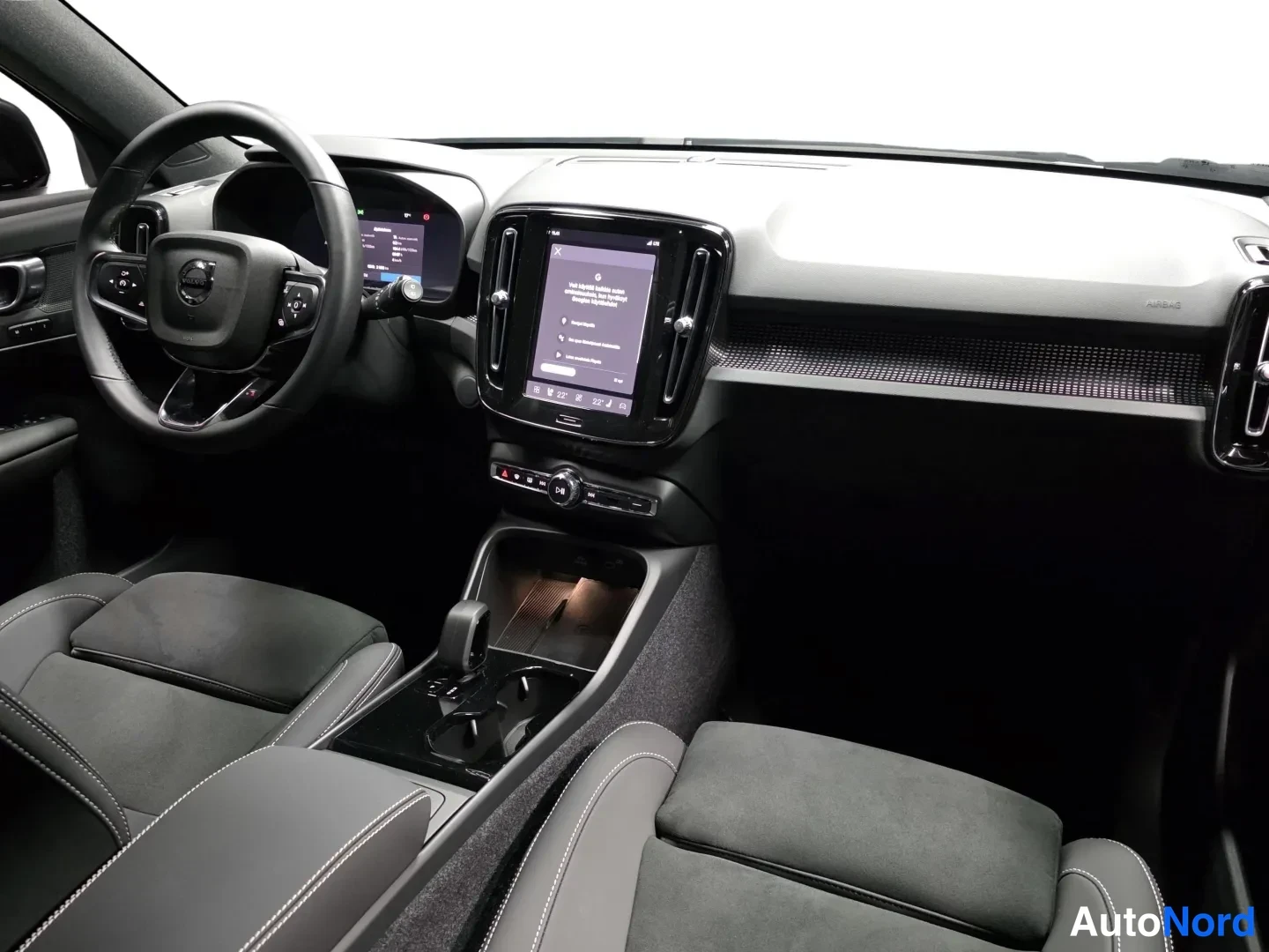 Vihreä Volvo EX40 2026, kuva 17