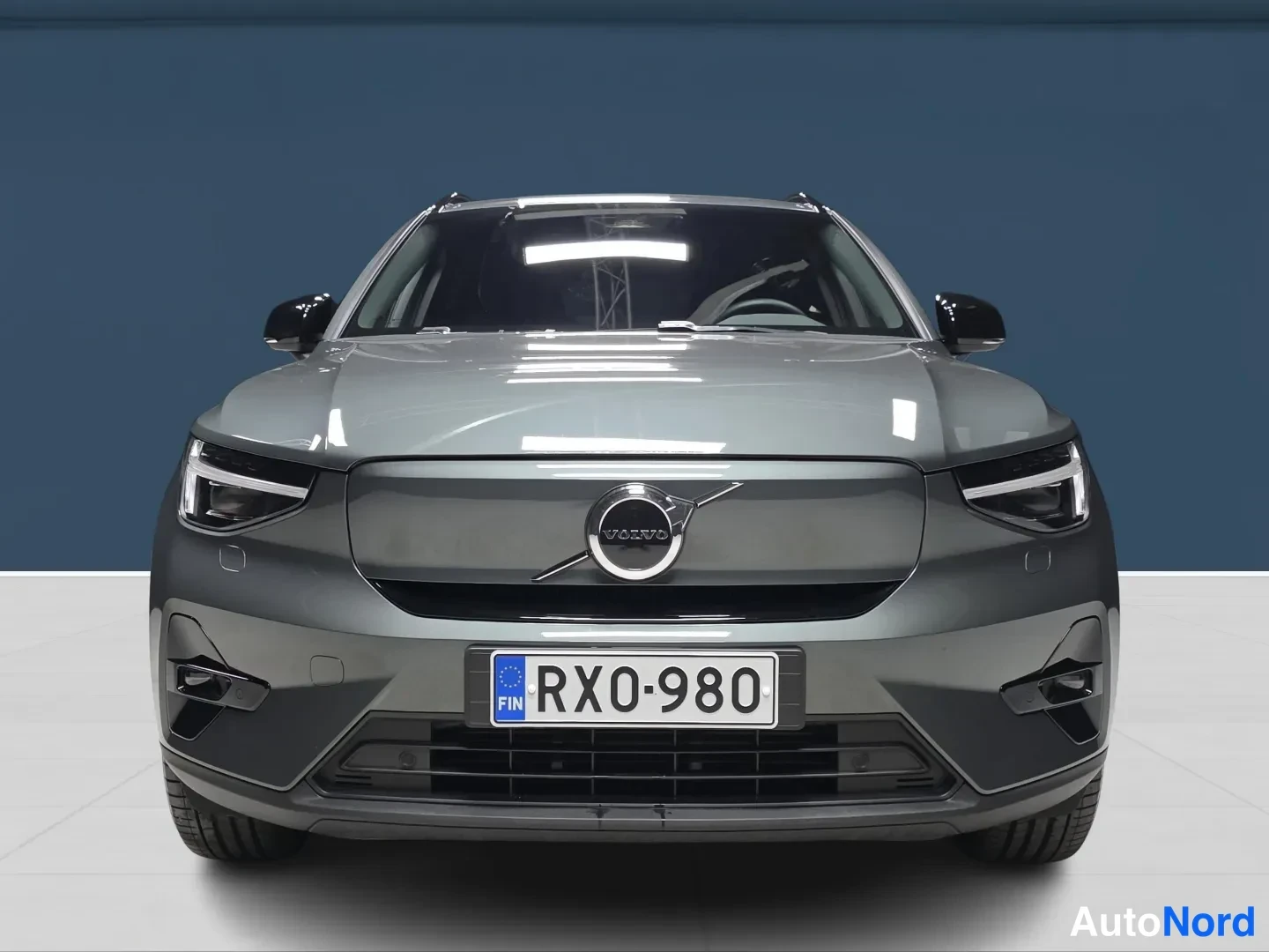 Vihreä Volvo EX40 2026, kuva 3