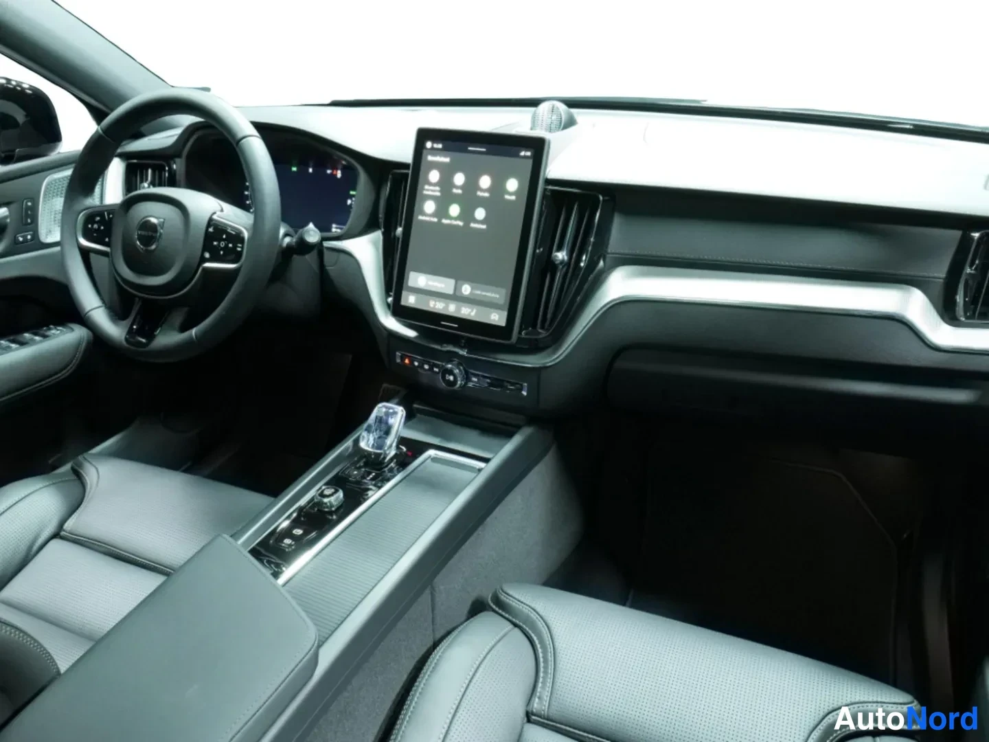 Musta Volvo XC60 2026, kuva 11