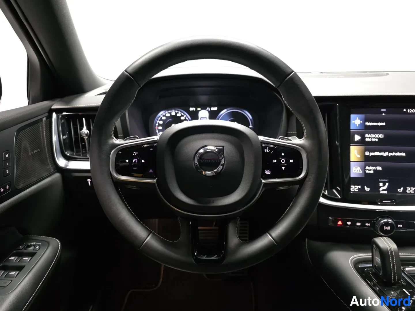 Black Volvo V60 2020, photo 10