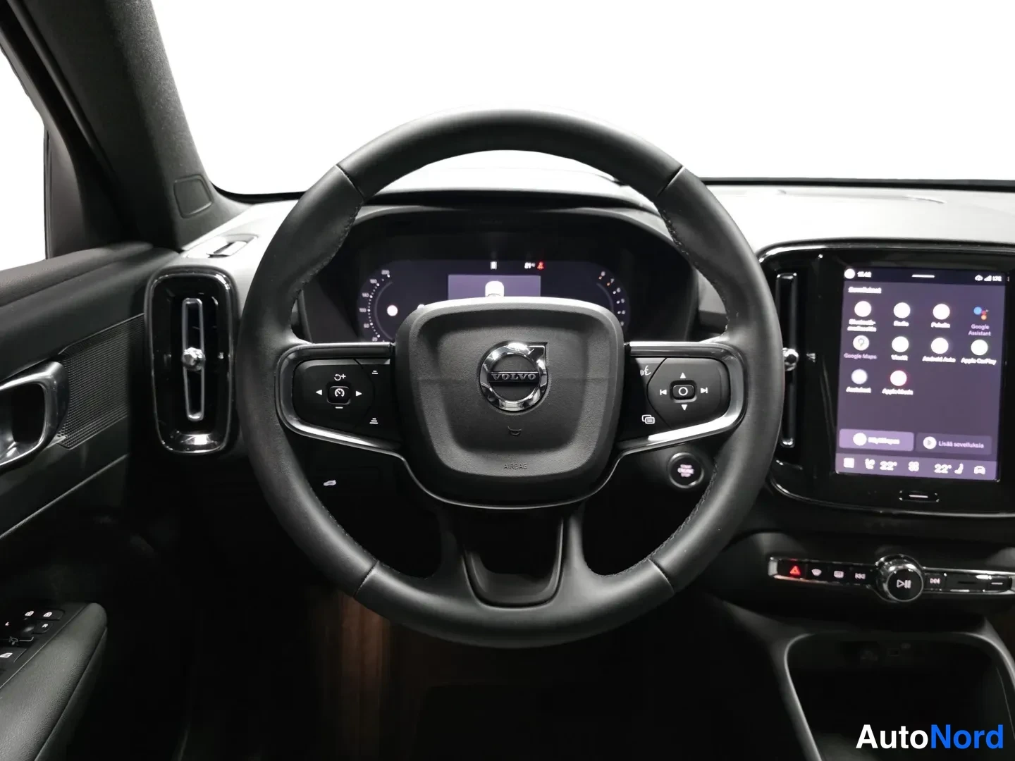 Grey Volvo XC40 2025, photo 11