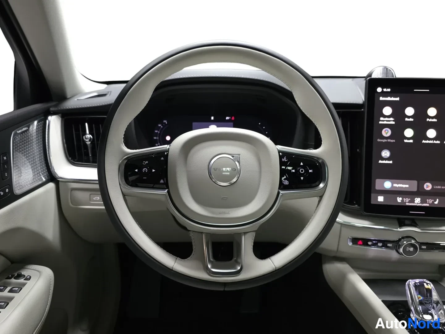 Ruskea Volvo XC60 2027, kuva 16