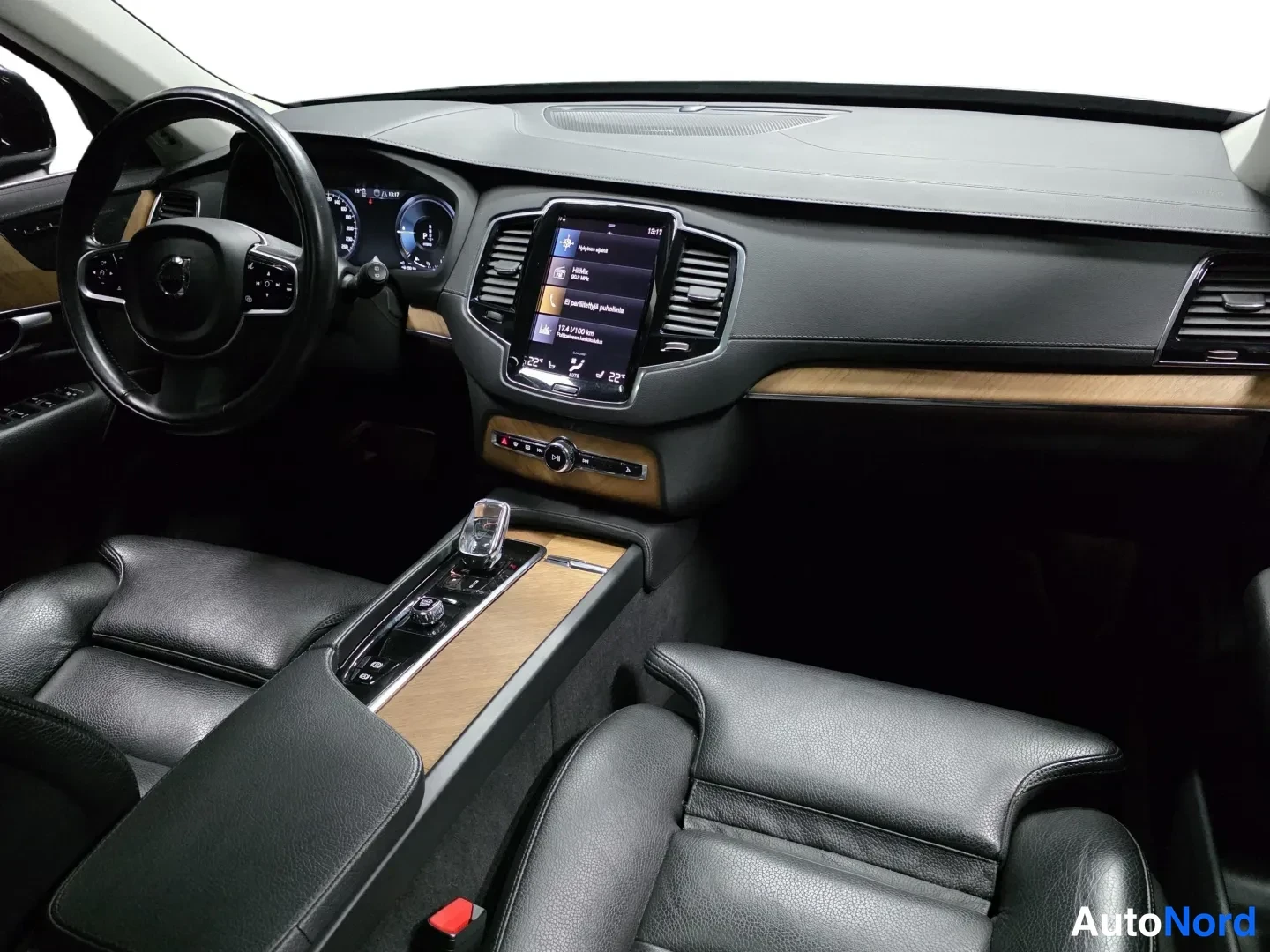 Musta Volvo XC90 2022, kuva 19