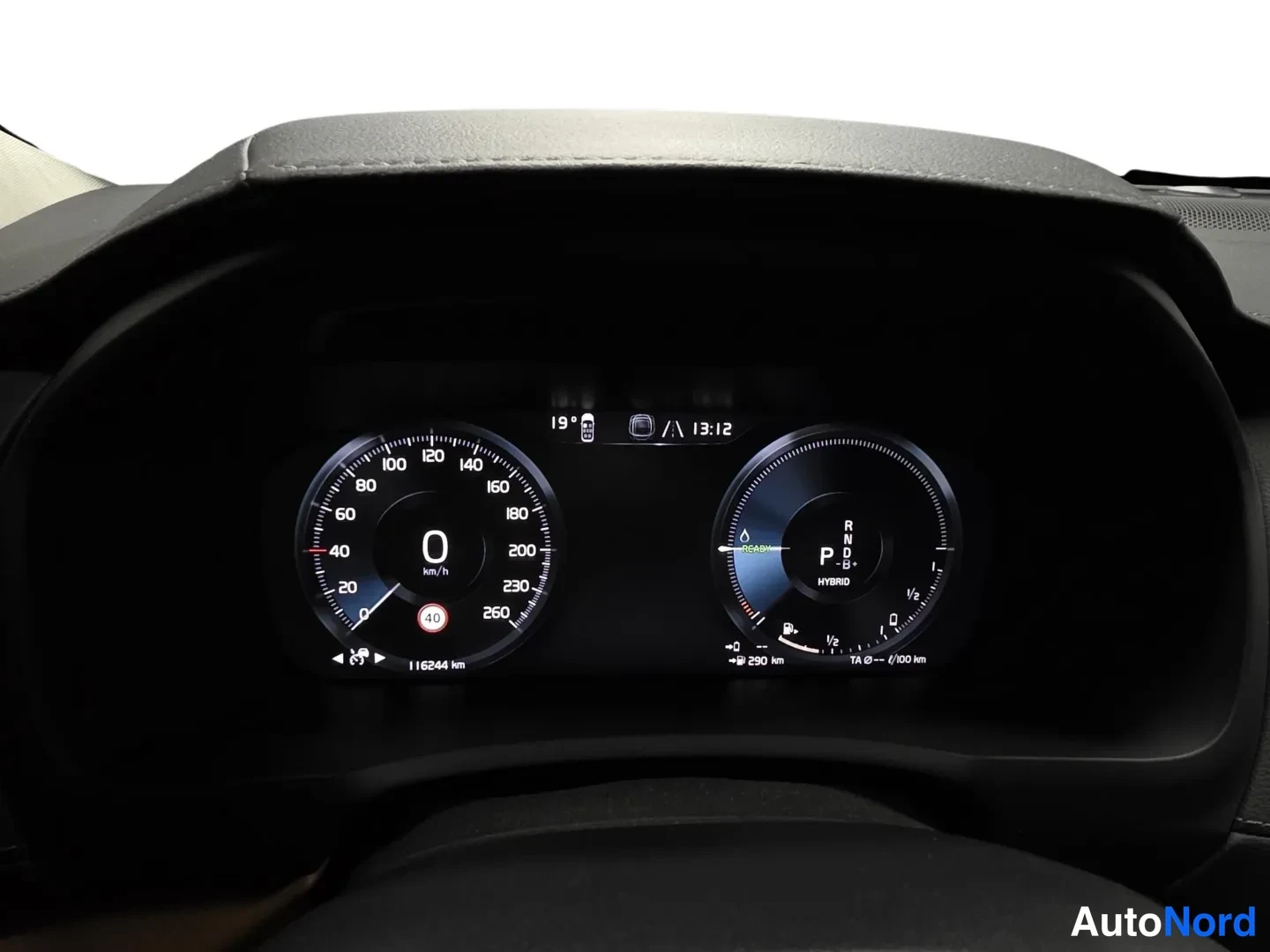 Musta Volvo XC90 2022, kuva 7