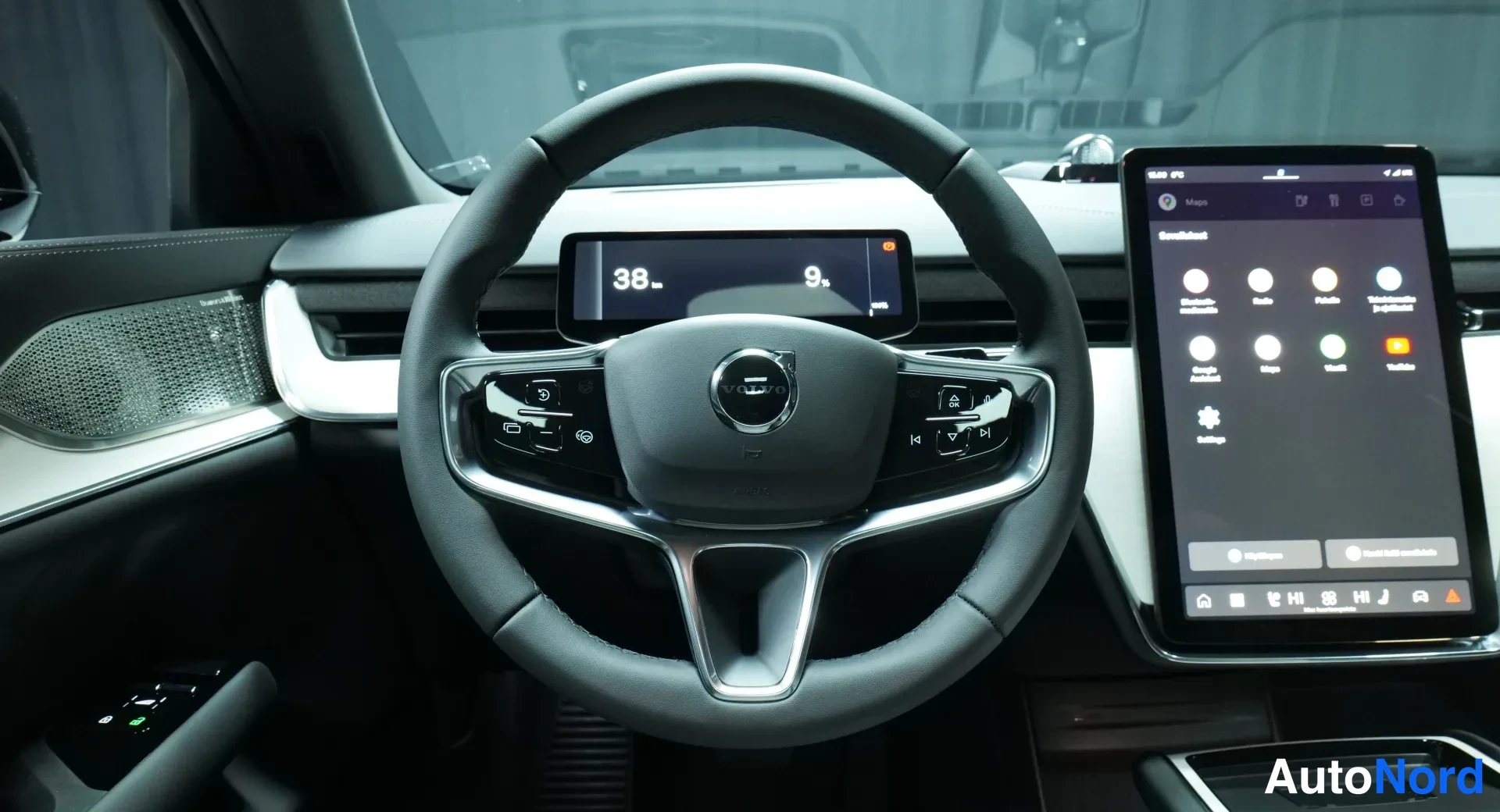 Grå Volvo EX90 2025, bild 15