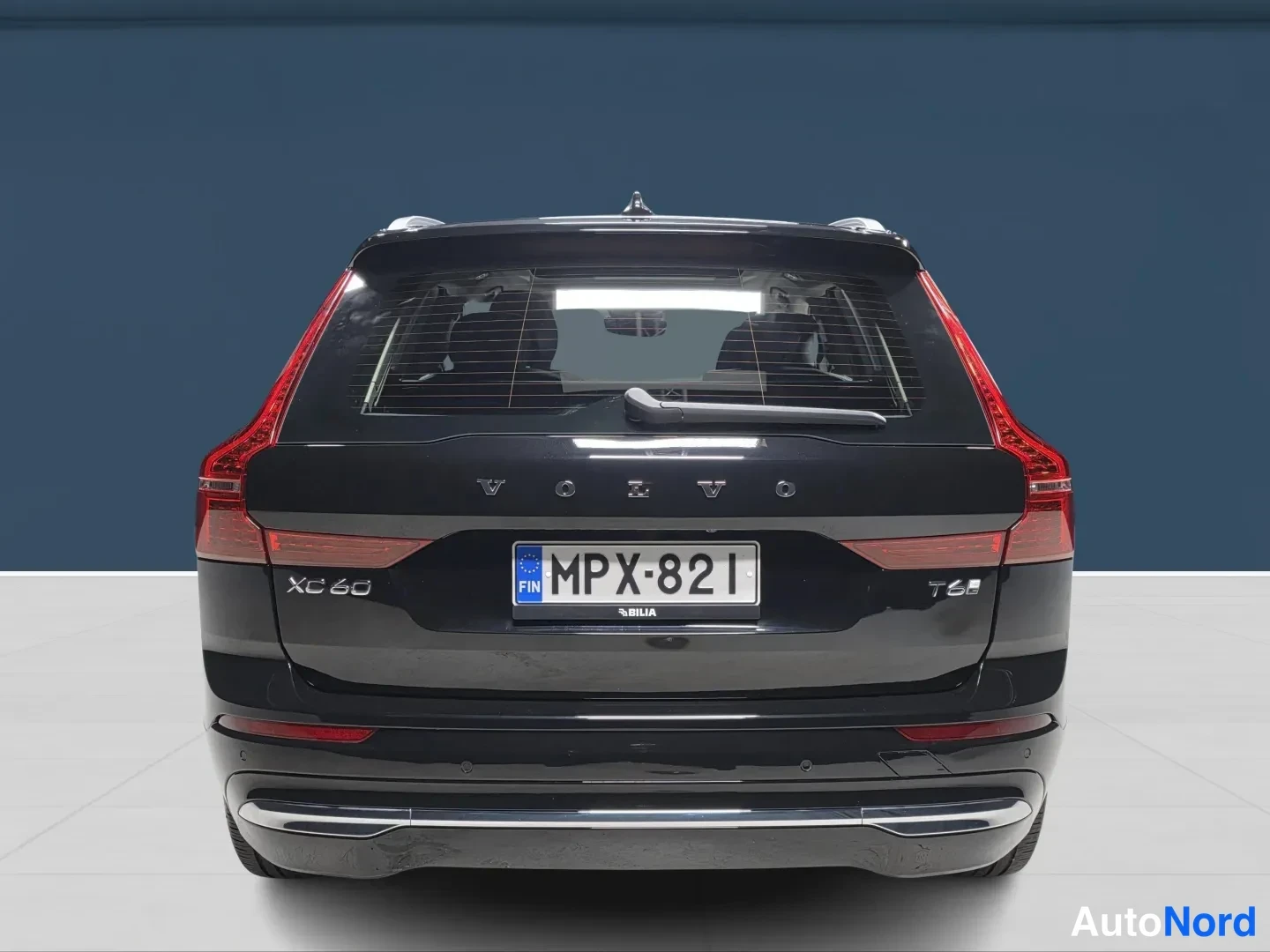 Musta Volvo XC60 2025, takaa, kuva 7