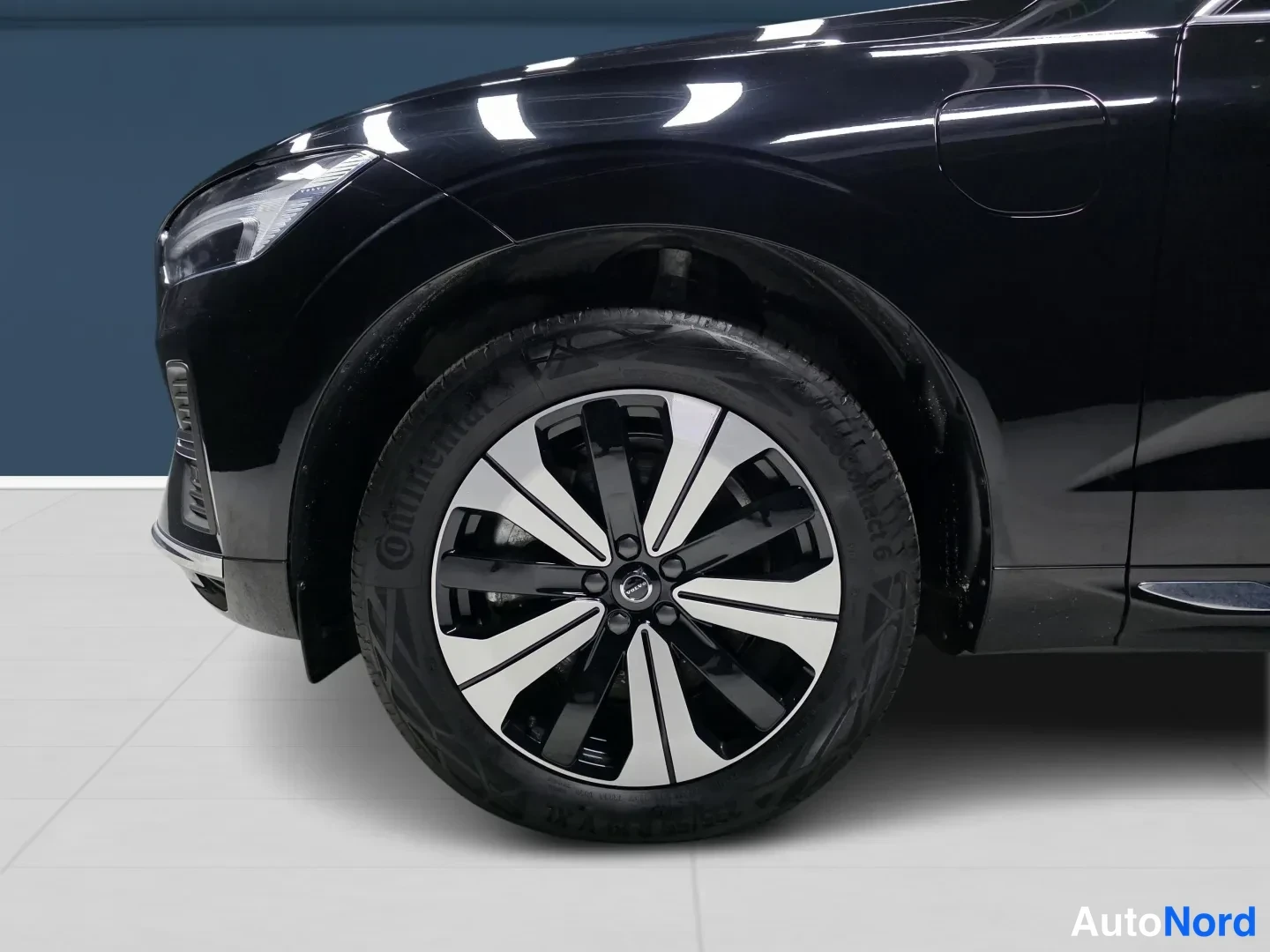 Musta Volvo XC60 2025, yksityiskohta, kuva 16