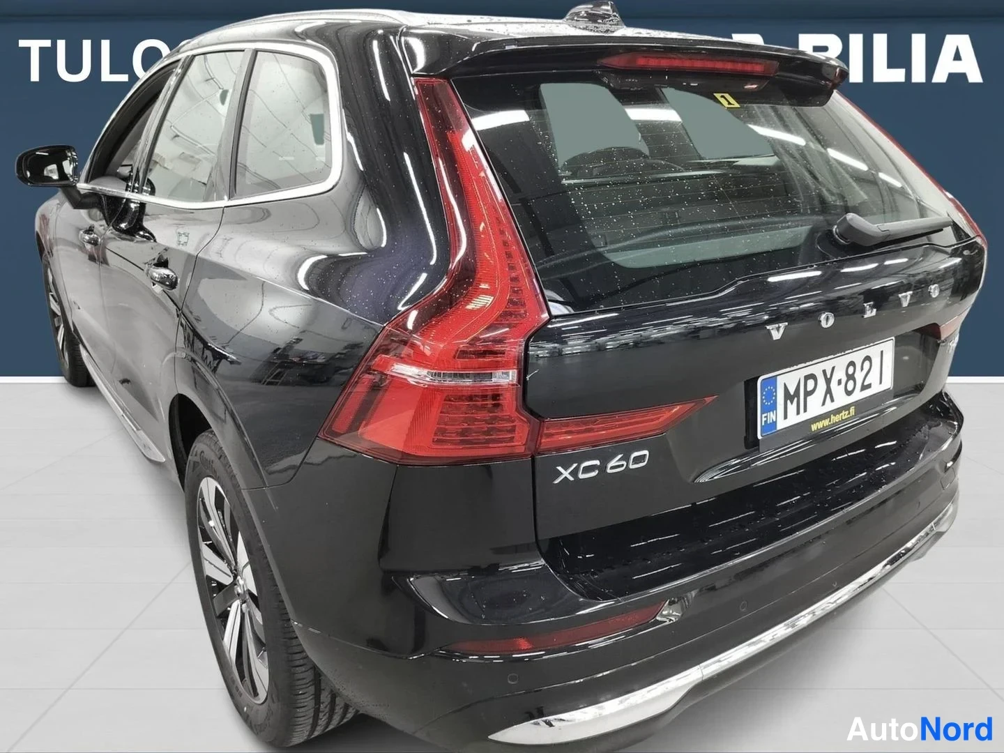 Musta Volvo XC60 2025, takaviisto, kuva 6