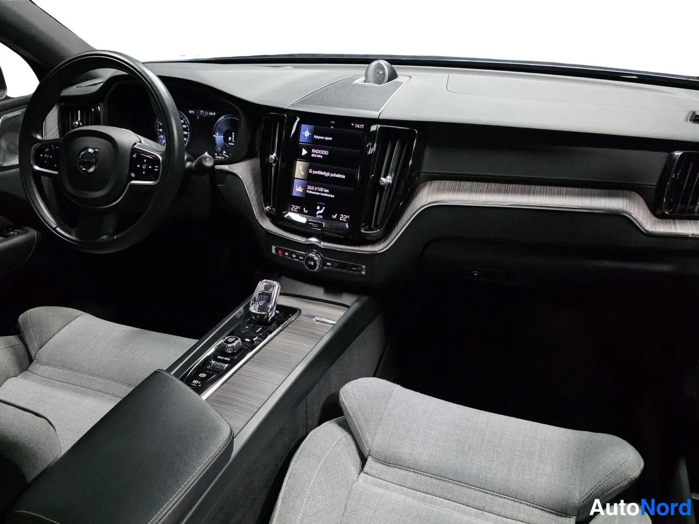 Blue Volvo XC60 2021, photo 18